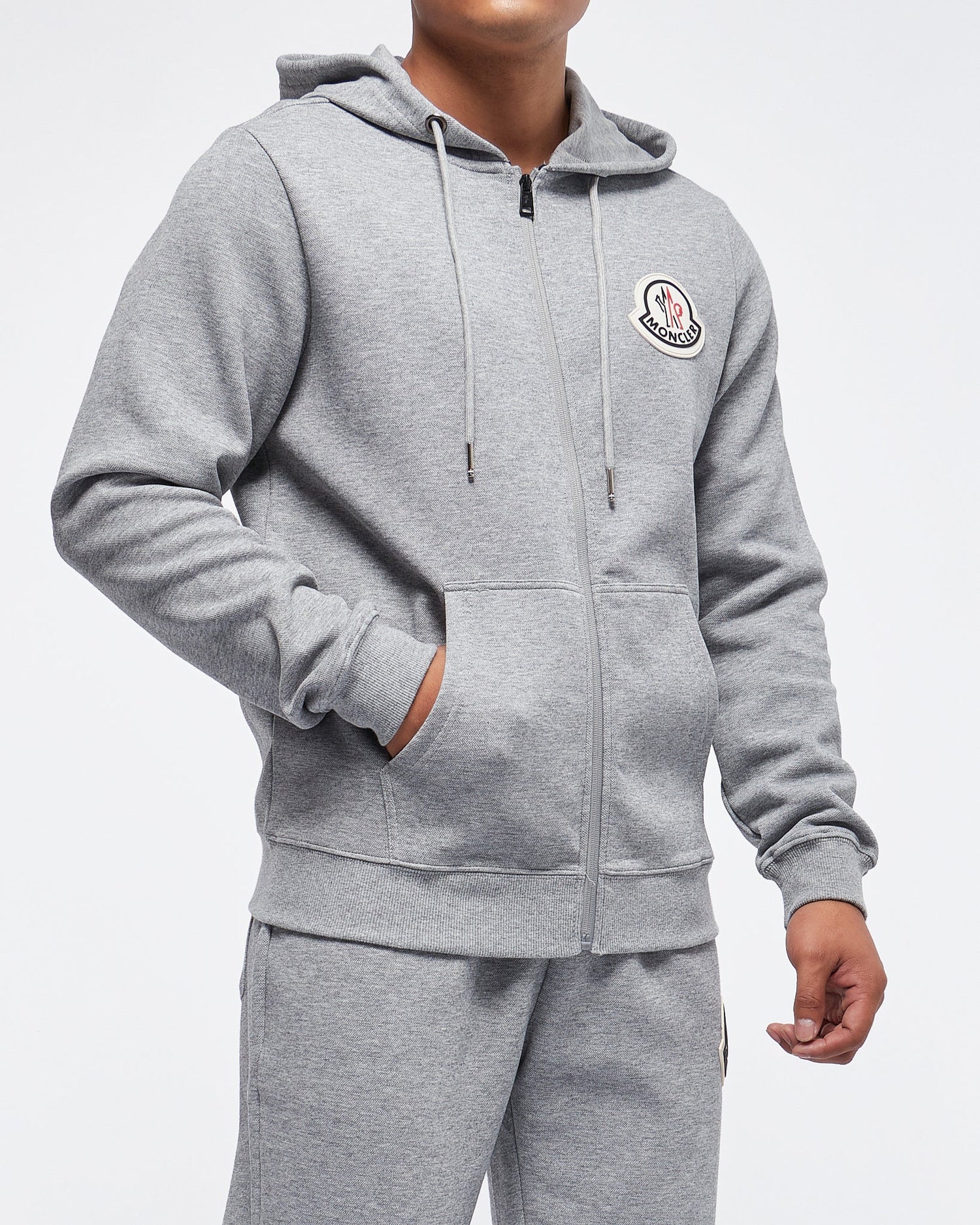 MOI OUTFIT-Casual Fit Logo Embroidered Men Hoodie 37.90