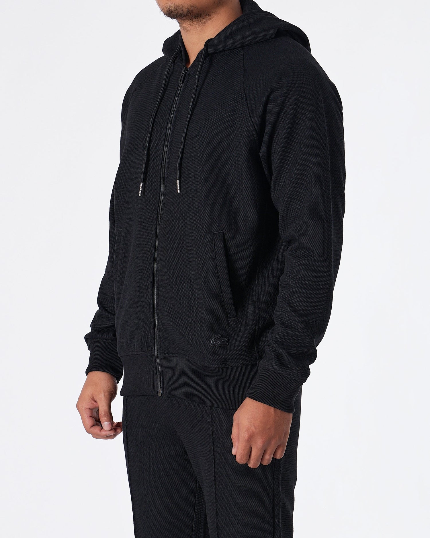 MOI OUTFIT-Casual Fit Men Black Hoodie 24.90