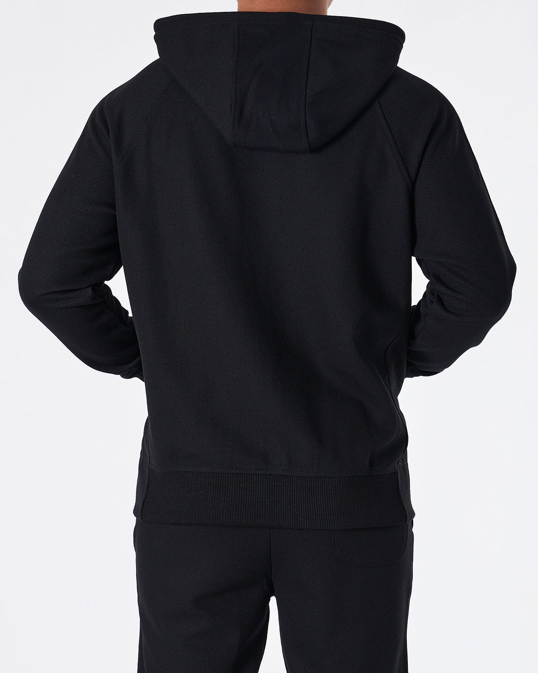 MOI OUTFIT-Casual Fit Men Black Hoodie 24.90