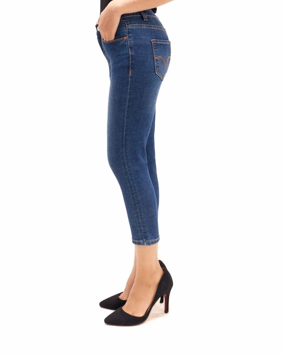 MOI OUTFIT-Casual Stretchy Lady Calf Length Jeans 17.90
