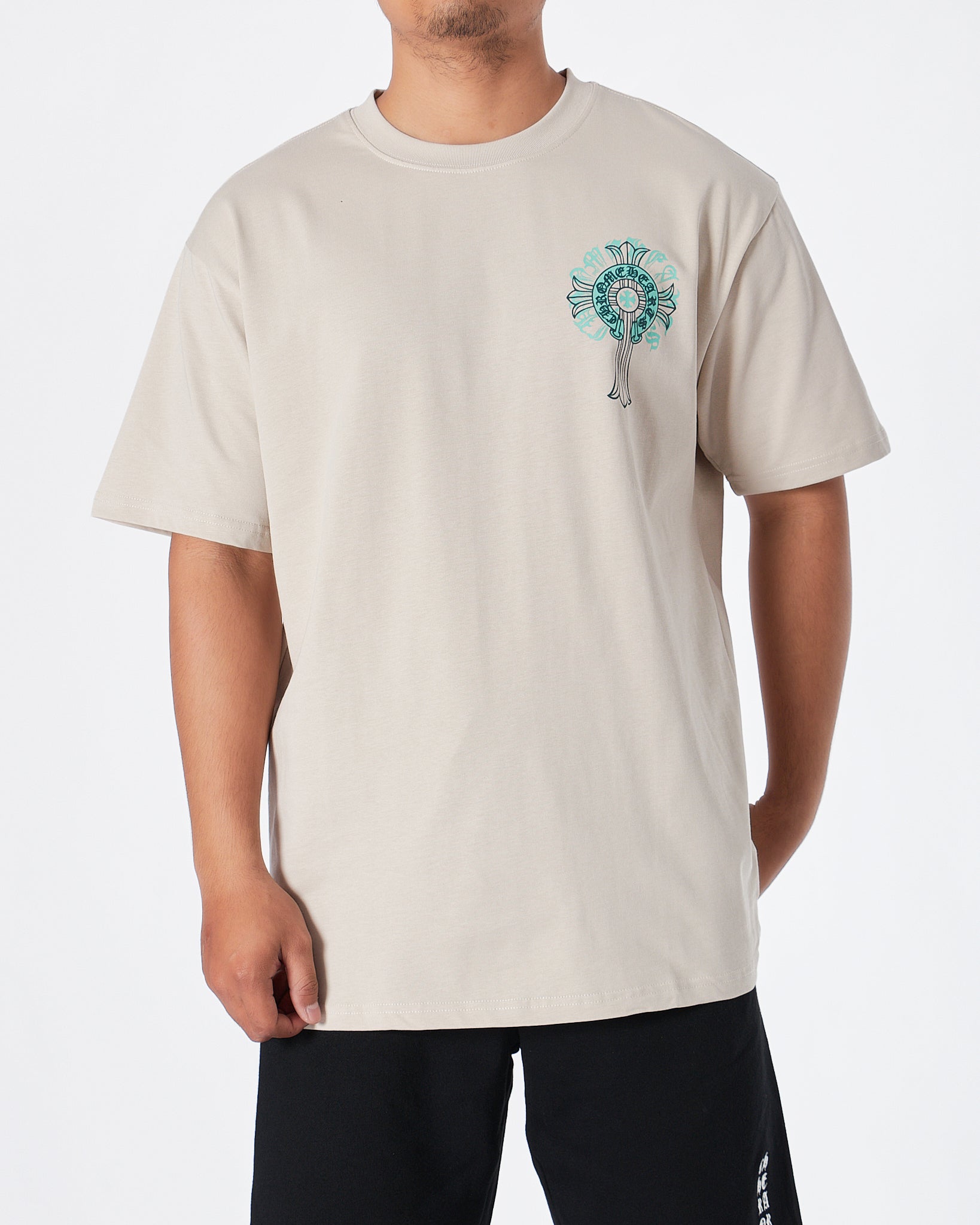 MOI OUTFIT-CH Cross Back Men Cream T-Shirt 23.90