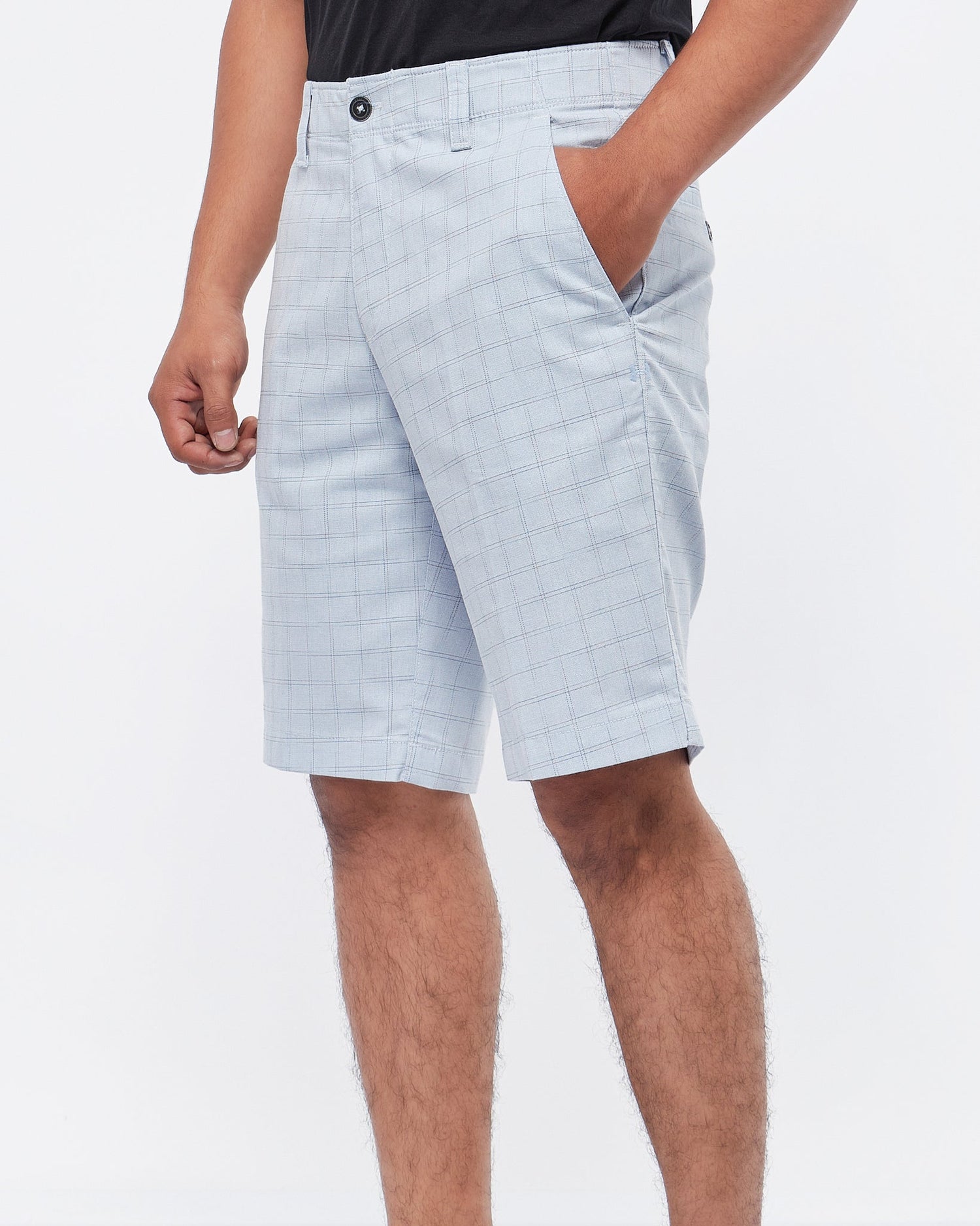 MOI OUTFIT-Checked Pattern Men Short Pants 18.50