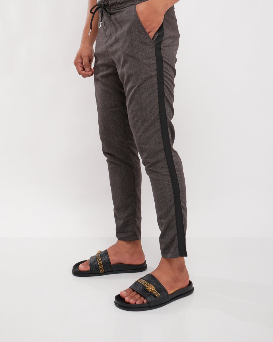 MOI OUTFIT-Checked Side Stripes Men Pants Slim Fit 17.90