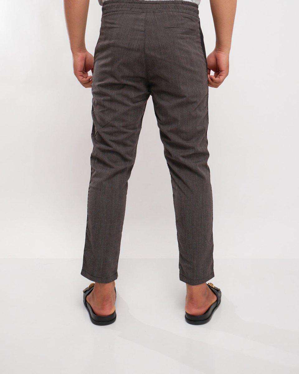 MOI OUTFIT-Checked Side Stripes Men Pants Slim Fit 17.90