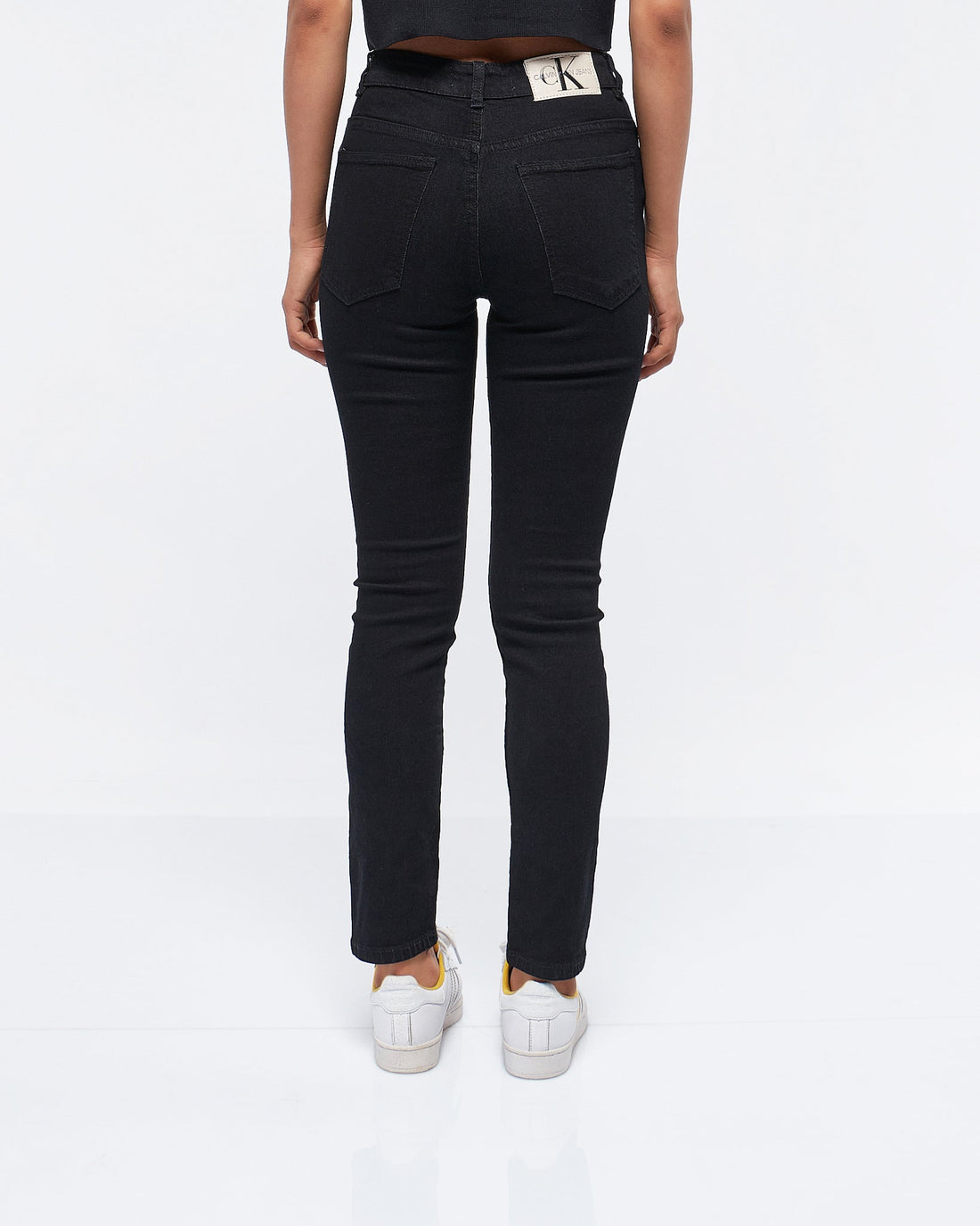 MOI OUTFIT-CK High Waist Slim Fit Lady Jeans 18.90