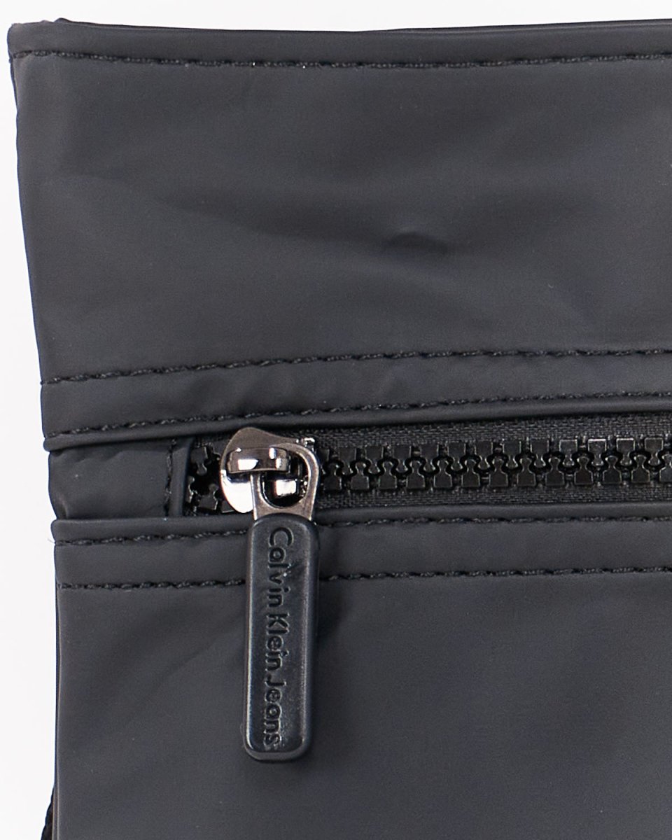 MOI OUTFIT-CK Men Sling Bag 22.90