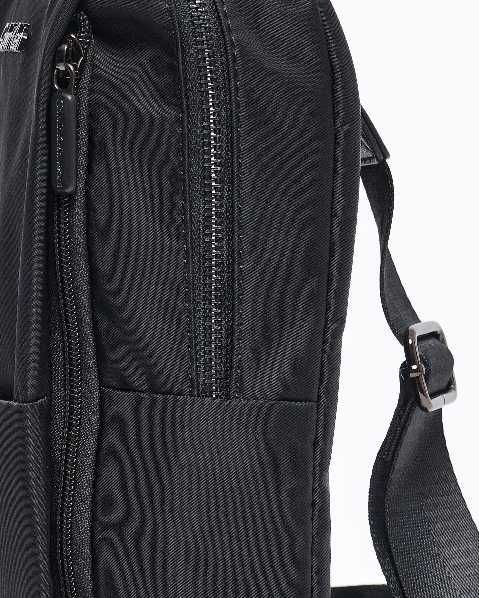 MOI OUTFIT-CK One Shoulder Strap Men Sling Bag 27.90