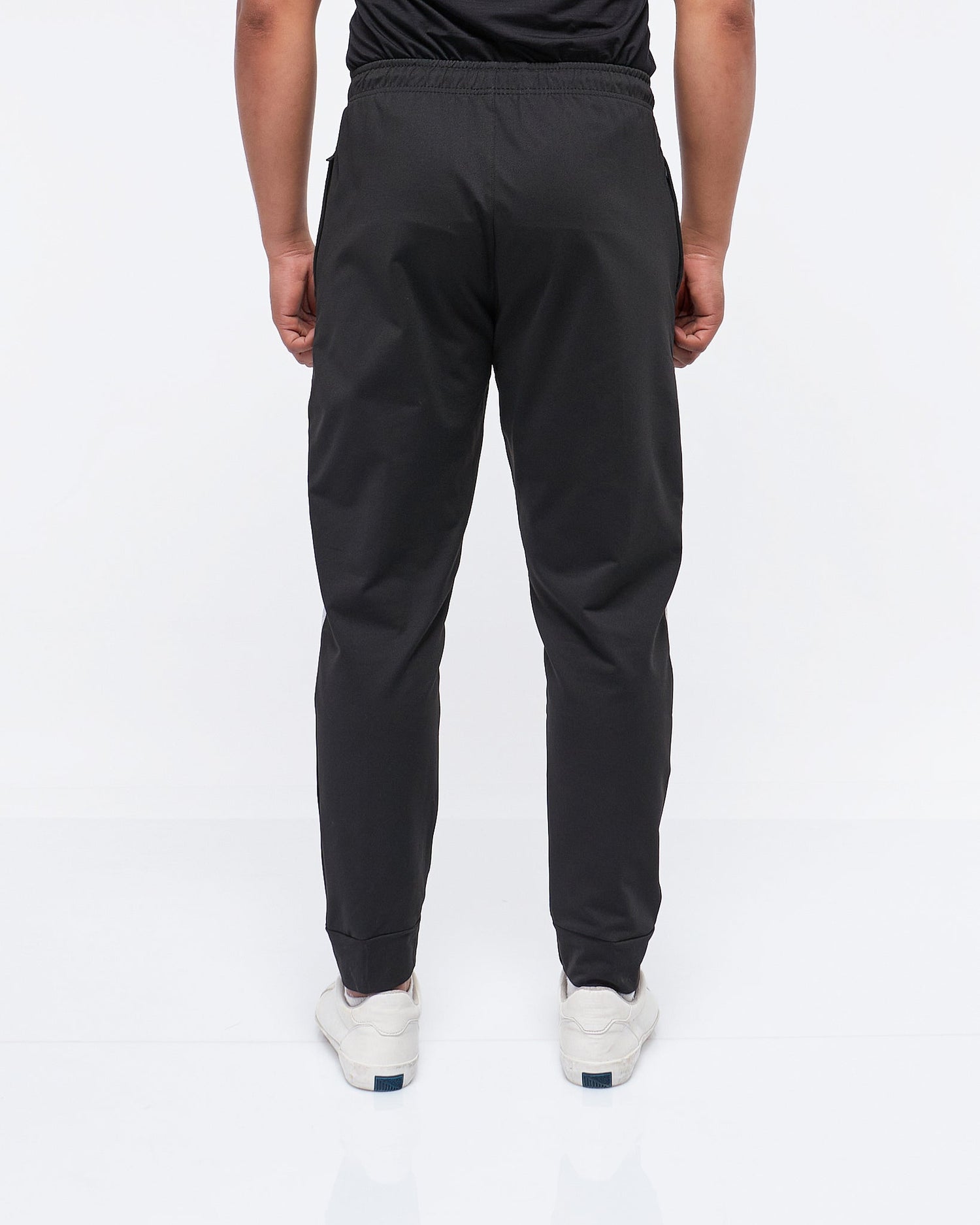 MOI OUTFIT-Color Block Logo Embroidered Men Joggers 19.90