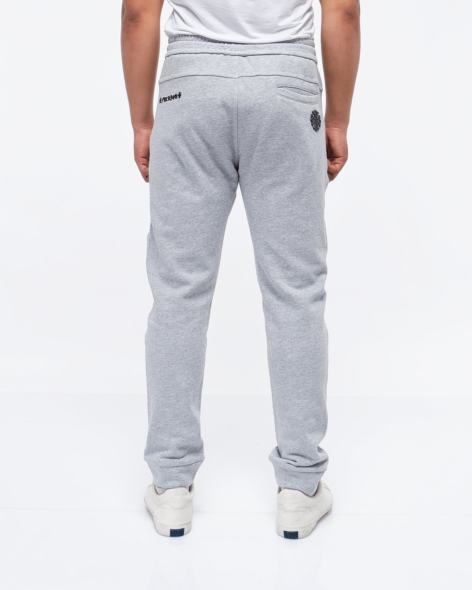 MOI OUTFIT-Cross Logo Embroidered Men Jogger 37.90