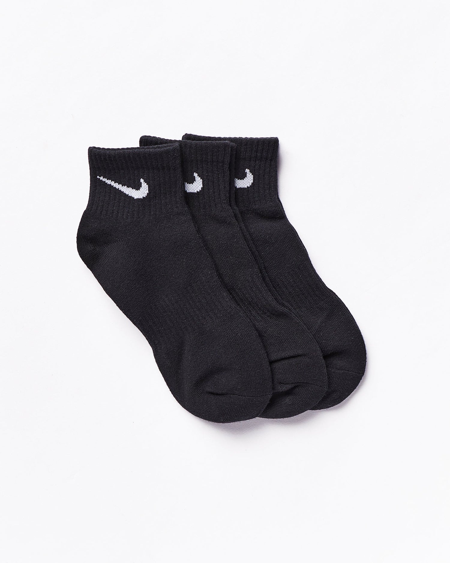 MOI OUTFIT-Cuff Logo Embroidered Quarter Socks 3 Pairs 8.90