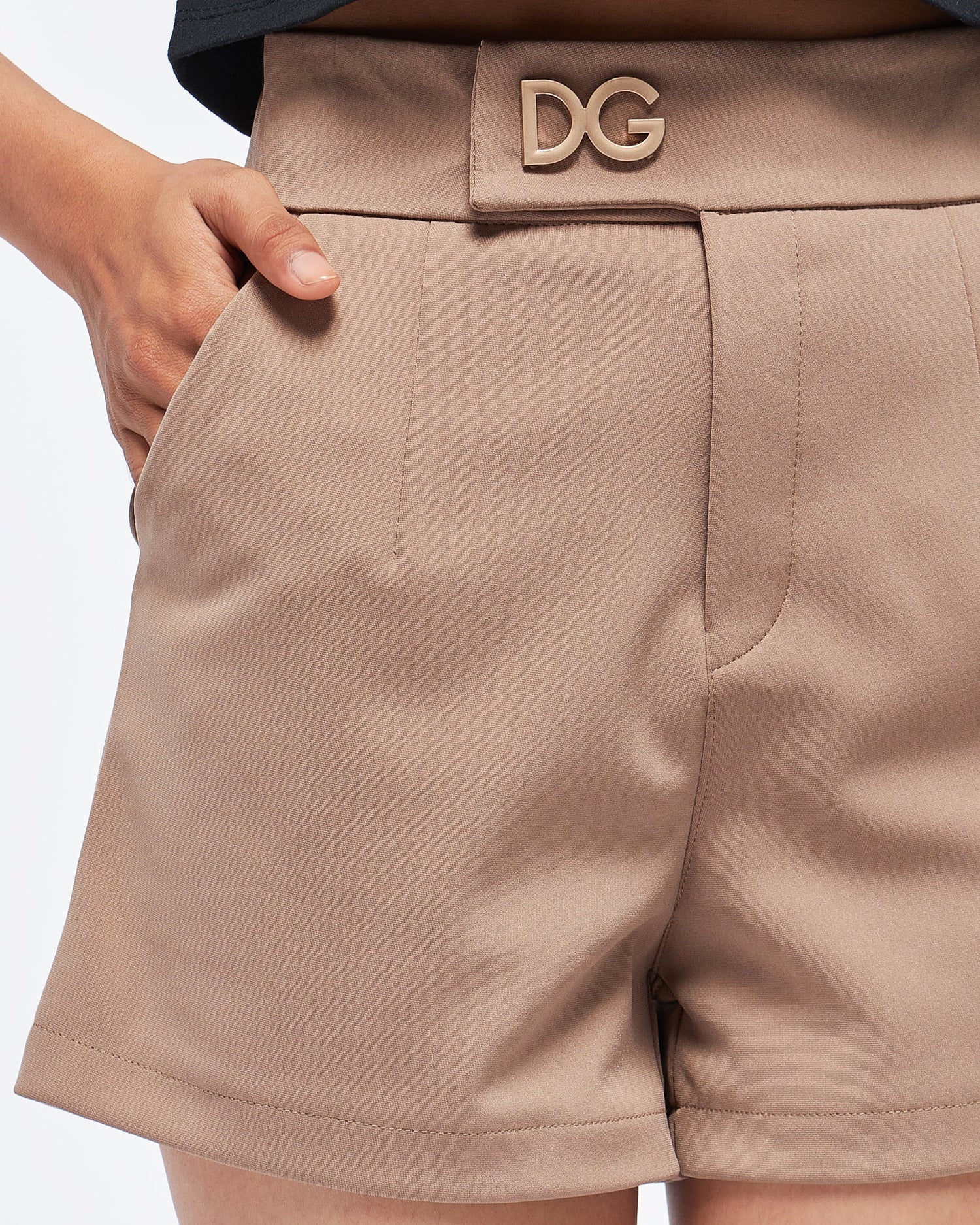 MOI OUTFIT-DG Lady Short Pants 13.90