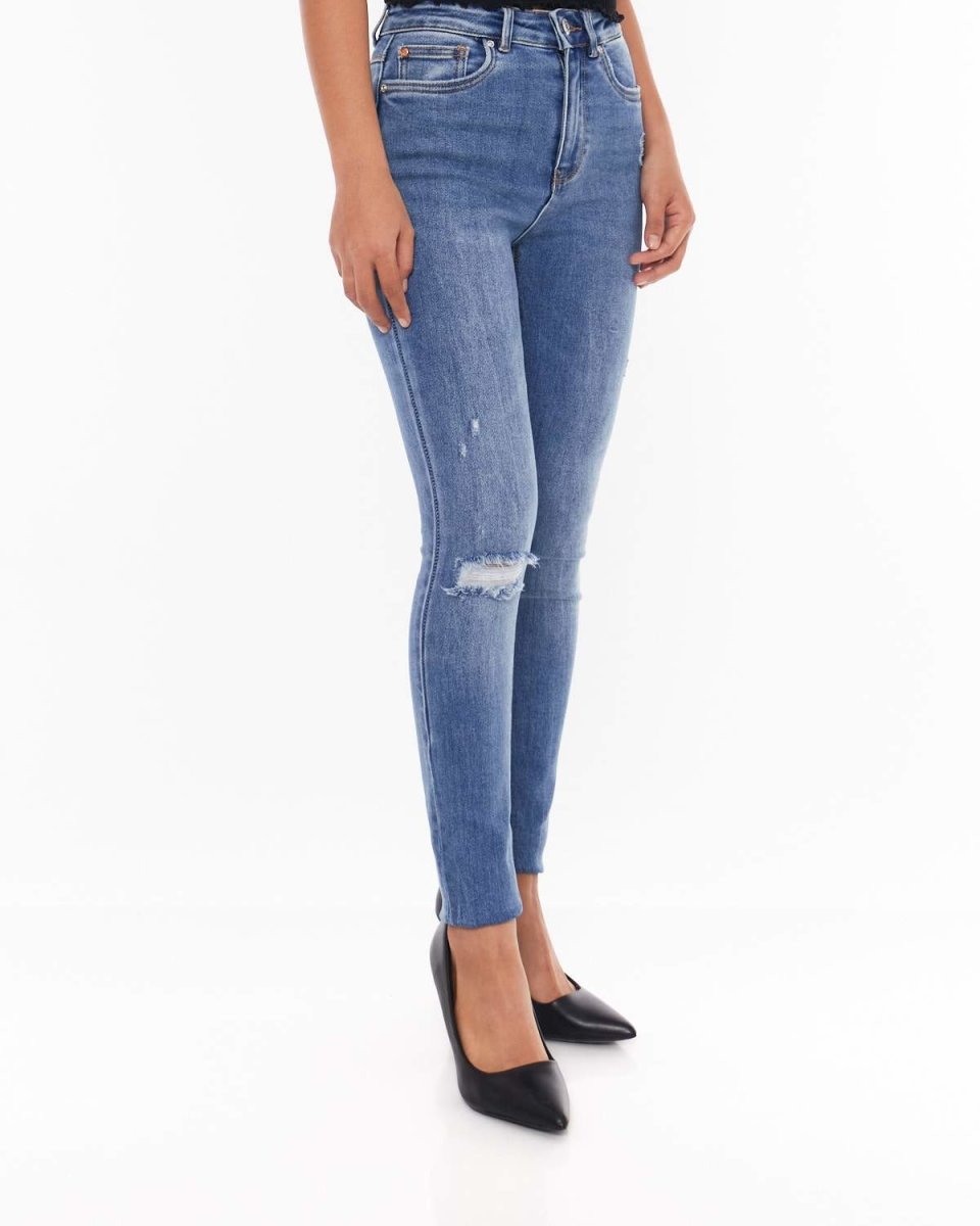 MOI OUTFIT-Distressed Lady Slim Fit Jeans 16.90