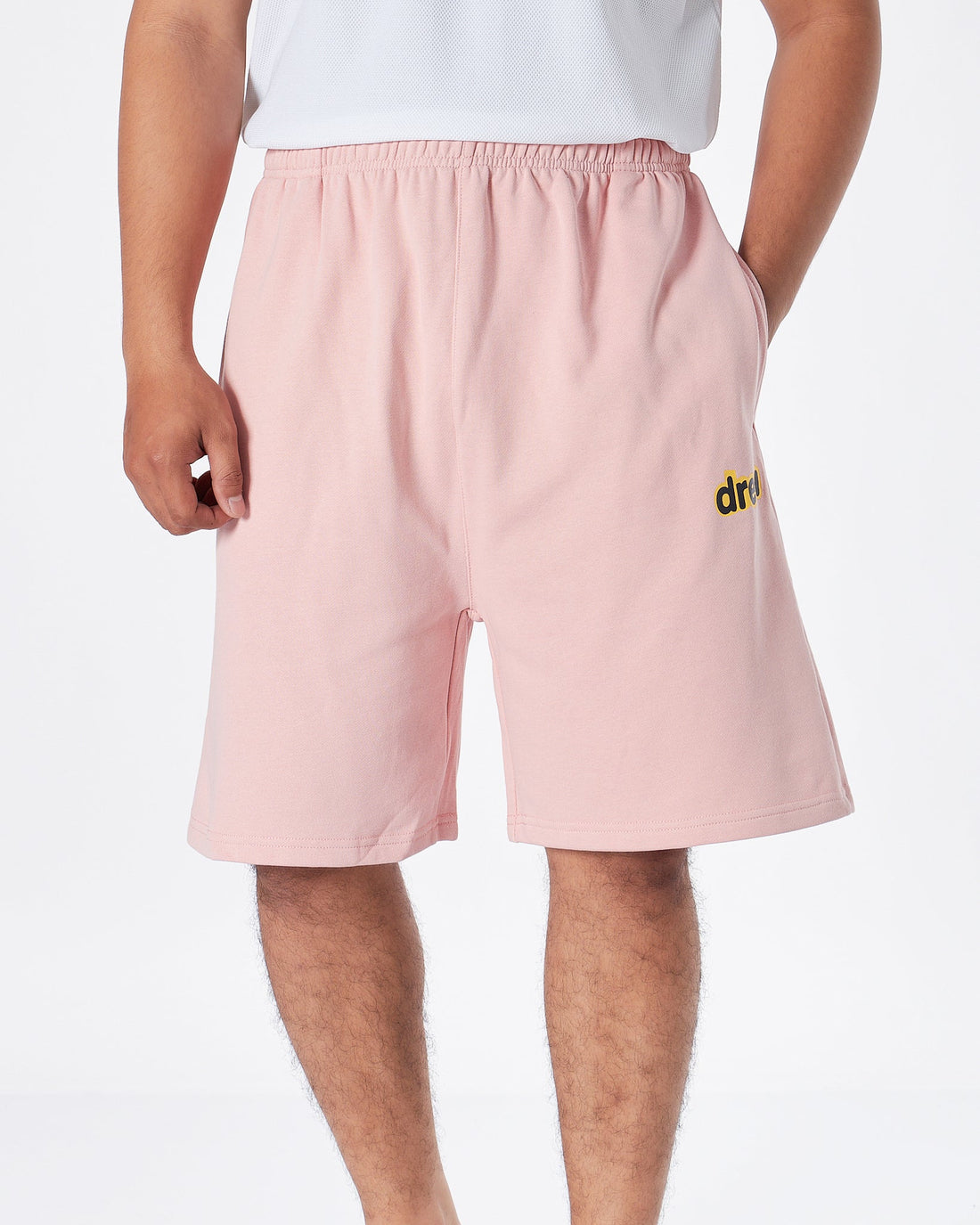 MOI OUTFIT-DRE Men Pink Shorts 22.90