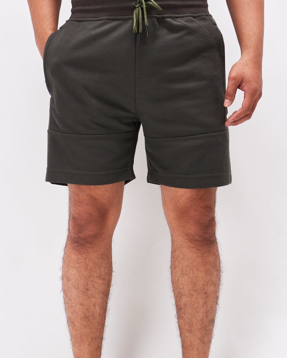 MOI OUTFIT-Elastic Relax Fit Men Short 17.50
