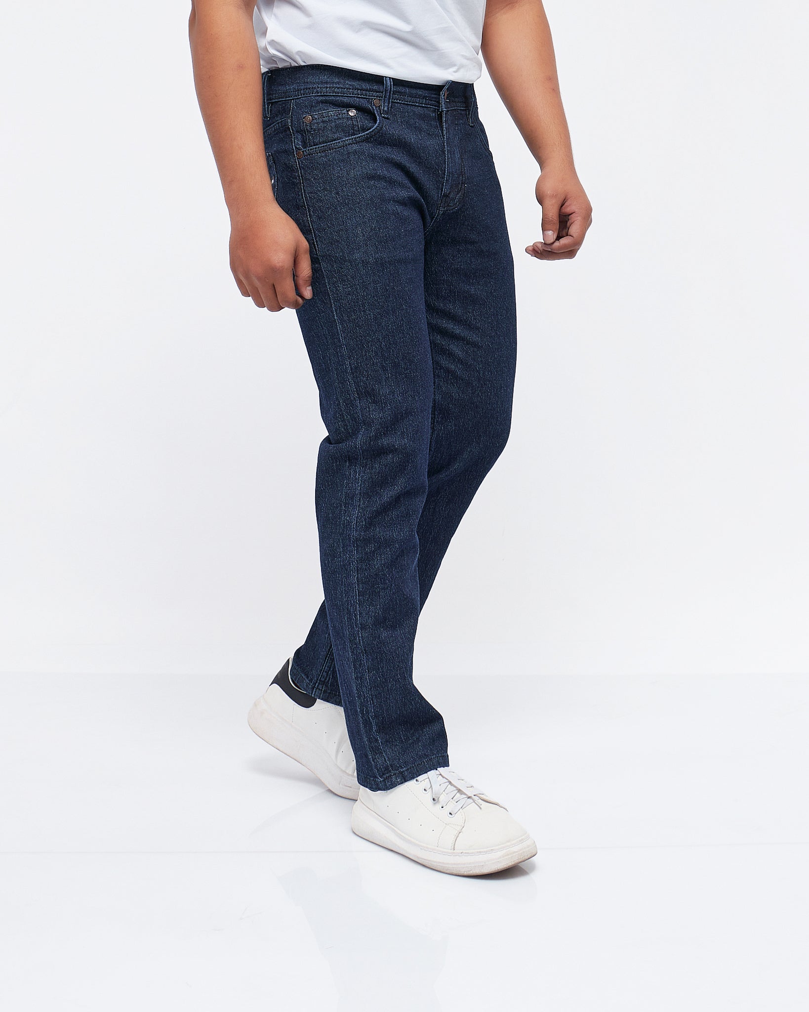 MOI OUTFIT-Flag Embroidered Slim Fit Men Jeans 24.90