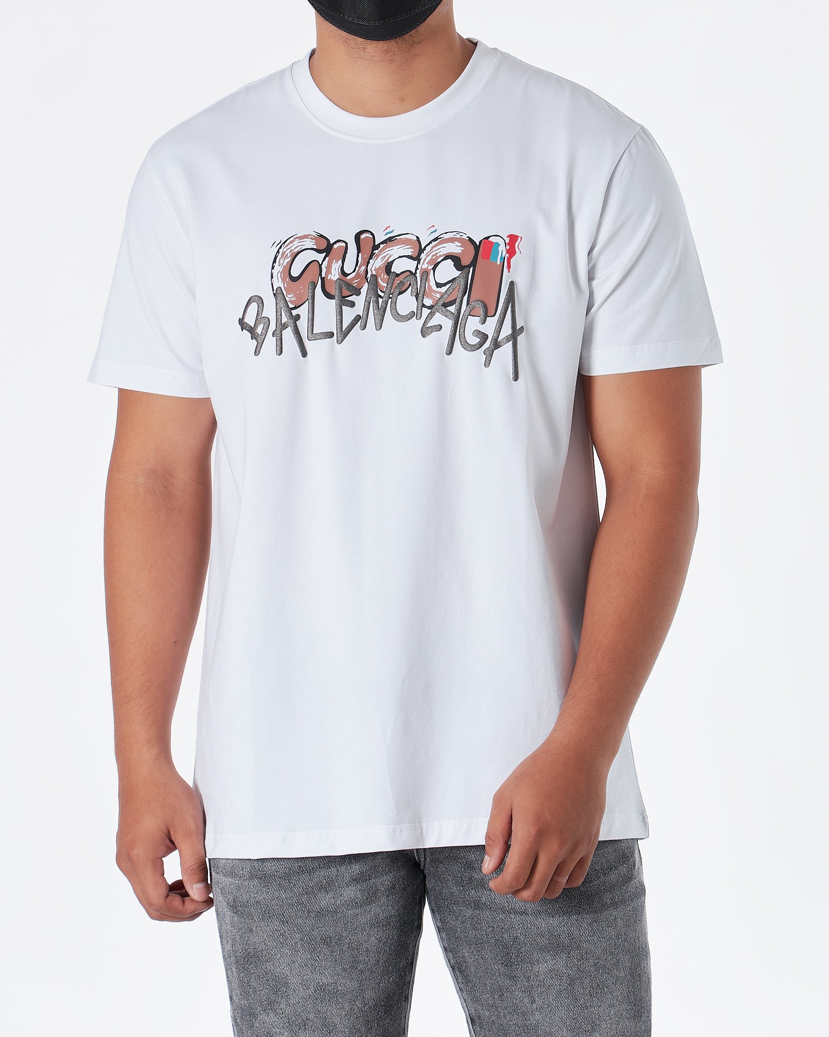 MOI OUTFIT-Graffiti Logo Printed Men T-Shirt 18.90
