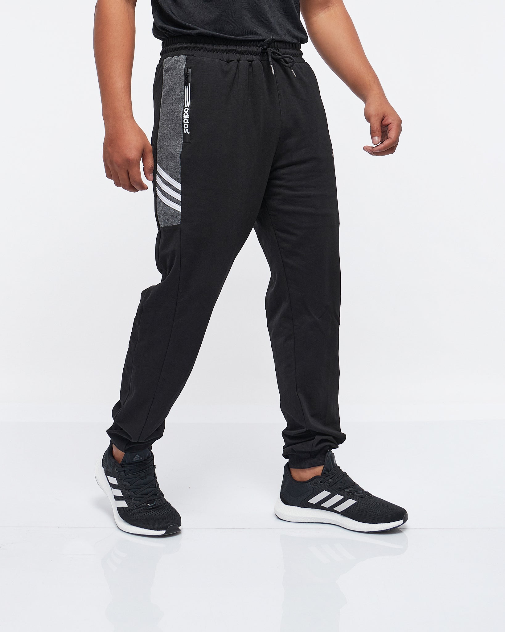 MOI OUTFIT-Half Side Striped Men Joggers 18.90