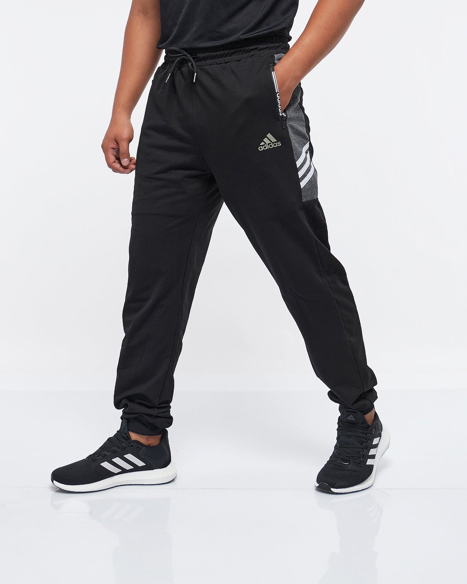 MOI OUTFIT-Half Side Striped Men Joggers 18.90