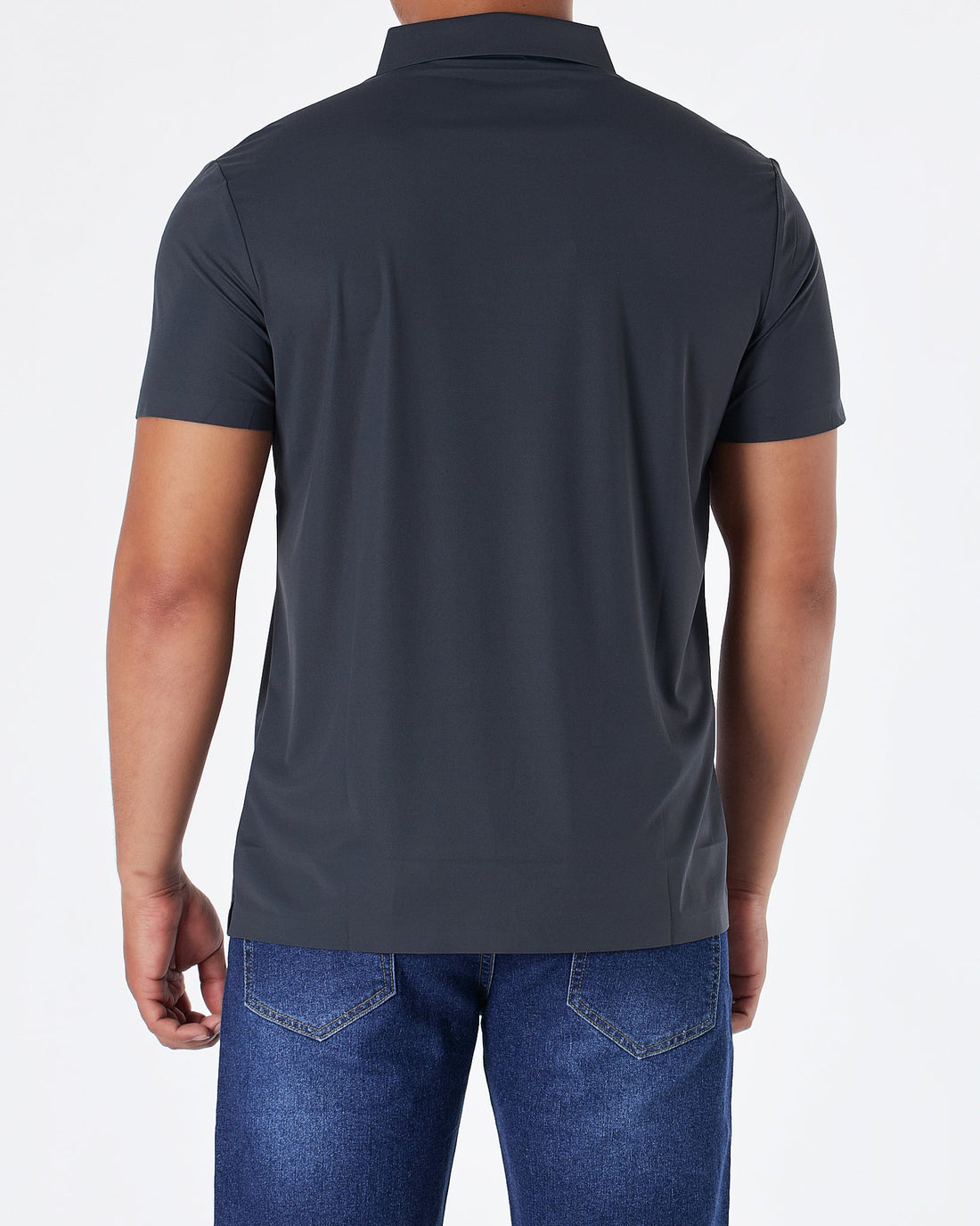 MOI OUTFIT-Hermes Zip Collar Men Polo Shirt 59.90