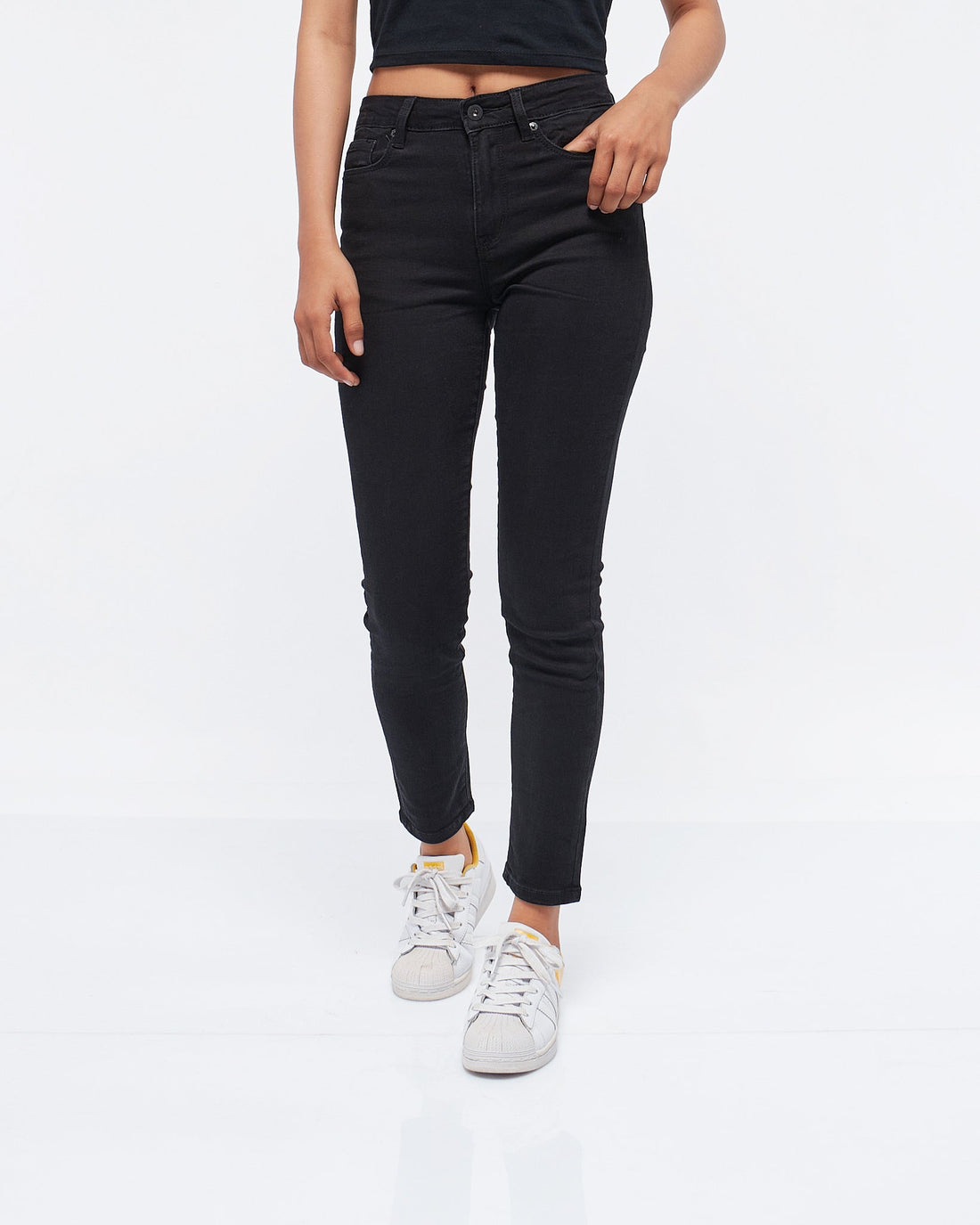 MOI OUTFIT-High Rise Slim Fit 711 Lady Jeans 18.90