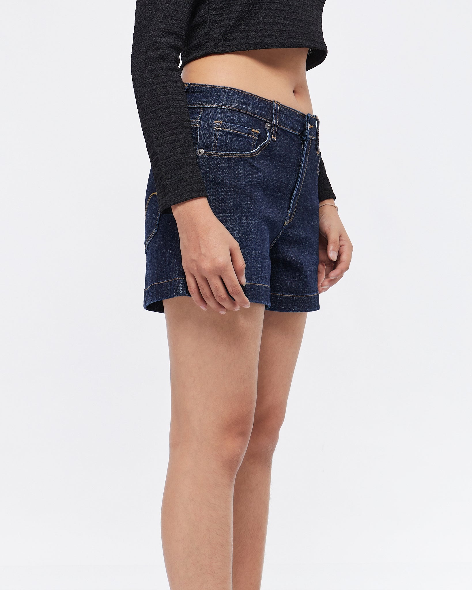 MOI OUTFIT-High Waist Lady Short Jeans 14.50