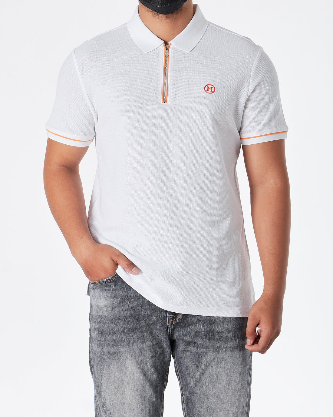 MOI OUTFIT-HM Zip Collar Men Polo Shirt 54.90