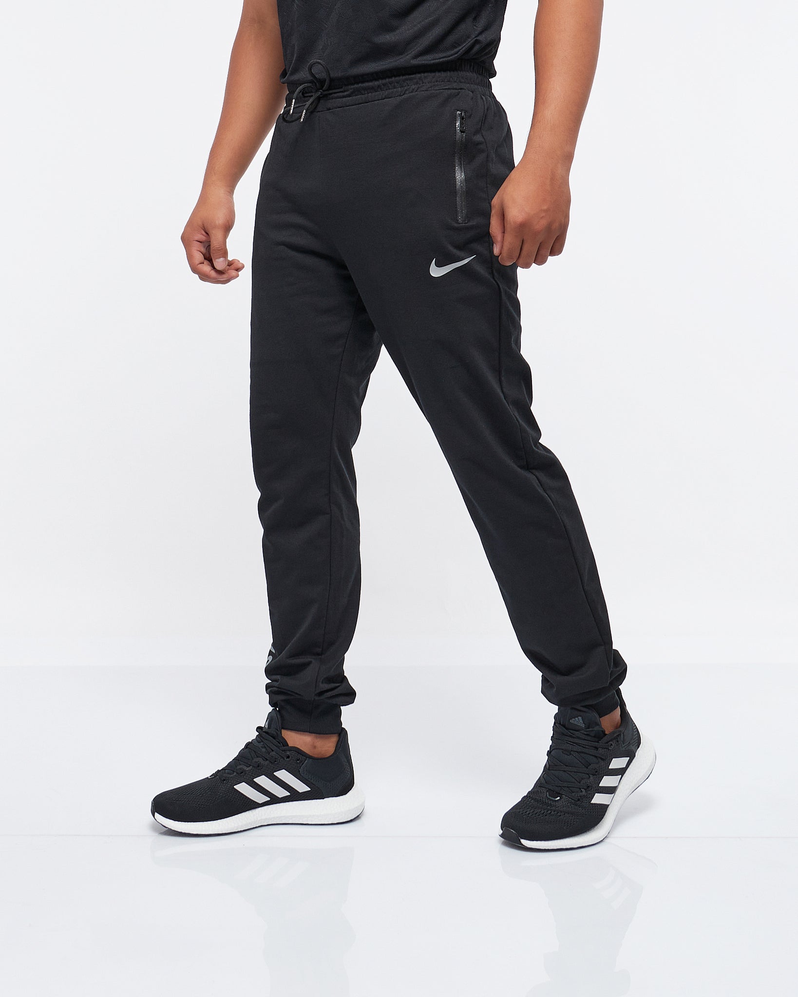 Mens nike 2024 jogger outfits