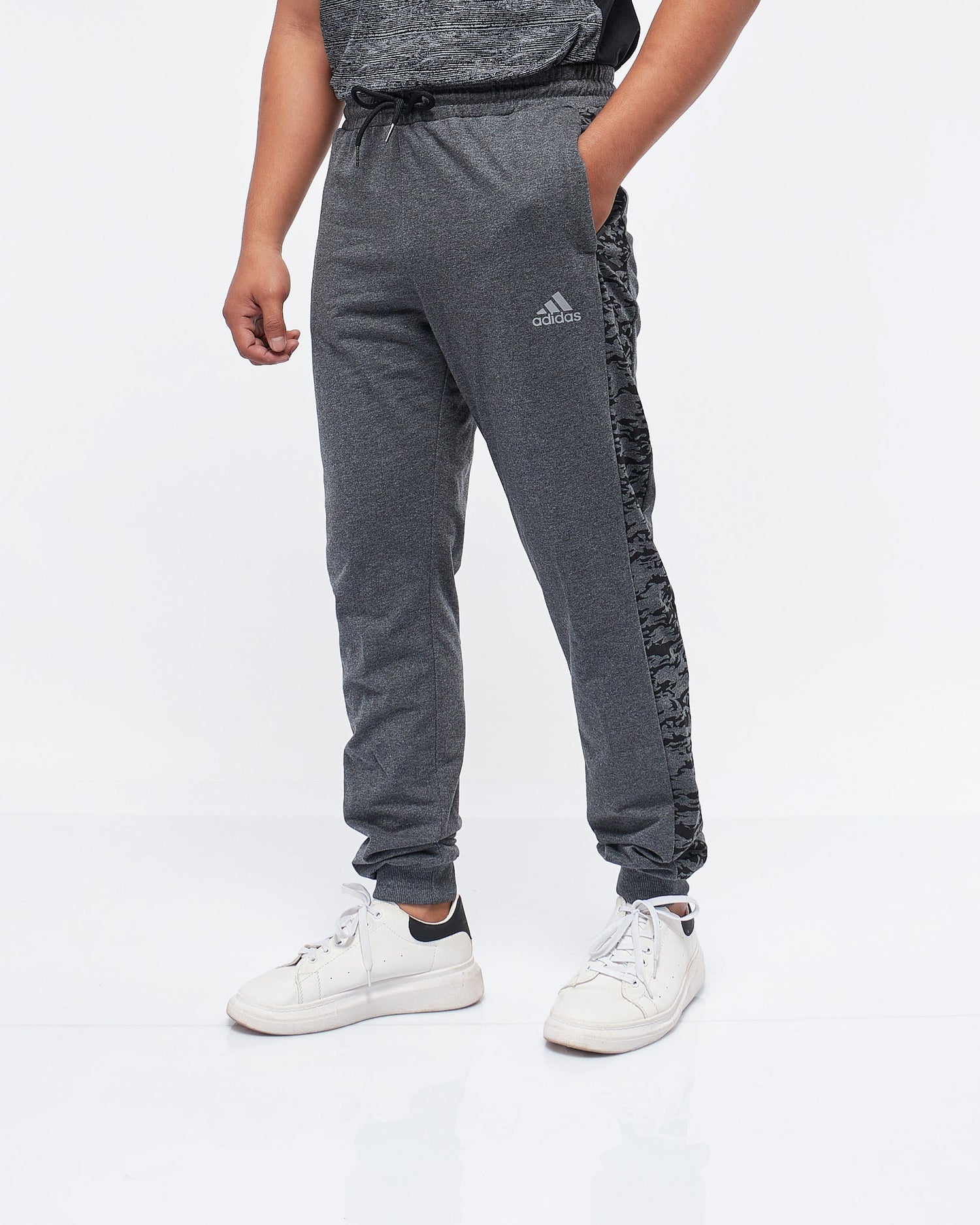 MOI OUTFIT-Leopard Side Striped Men Joggers 18.90