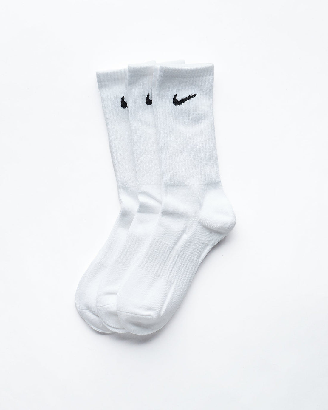 MOI OUTFIT-Logo Embroidered Mid Calf 3 Pairs Socks 8.90