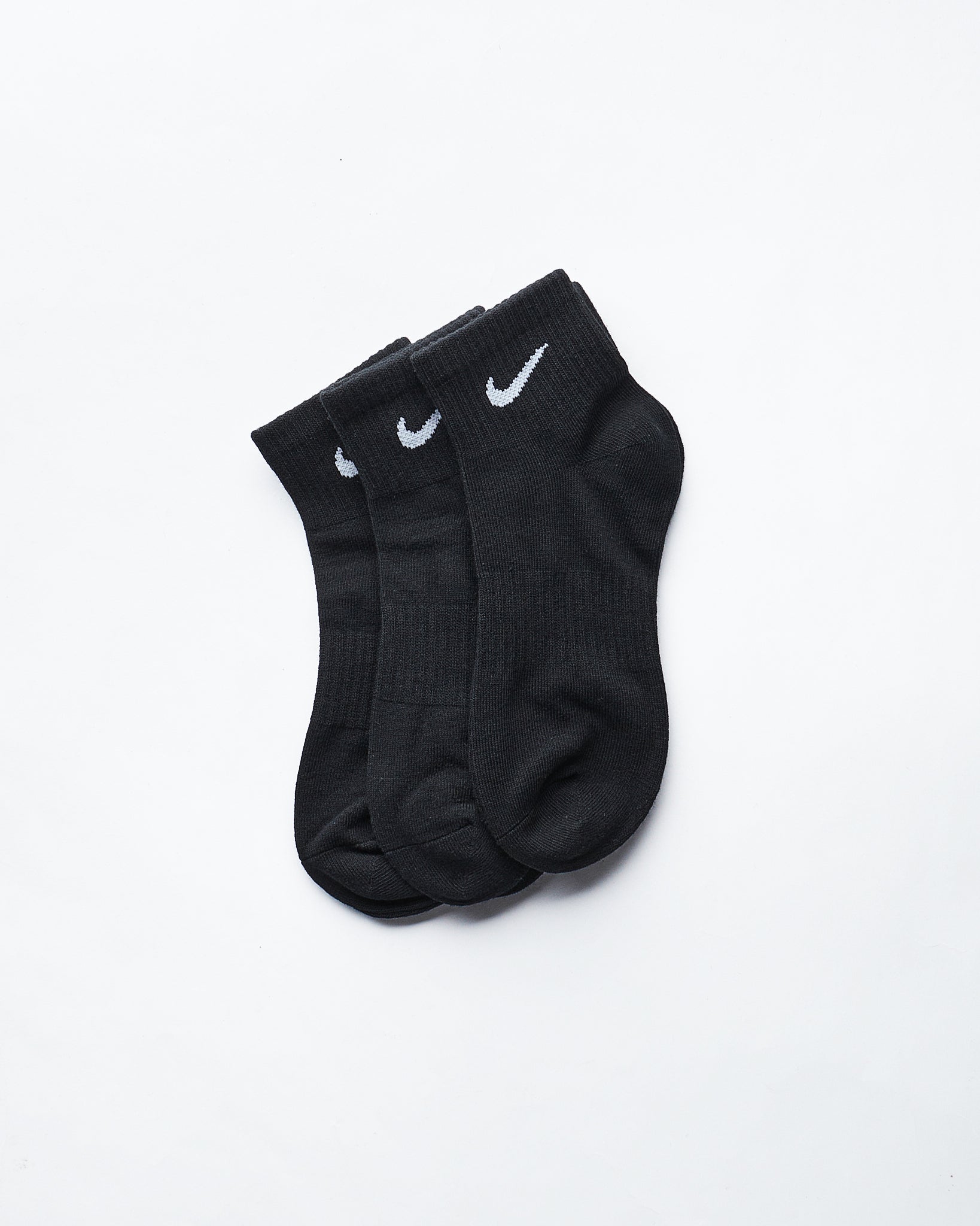 MOI OUTFIT-Logo Embroidered Quarter 3 Pairs Socks 8.50