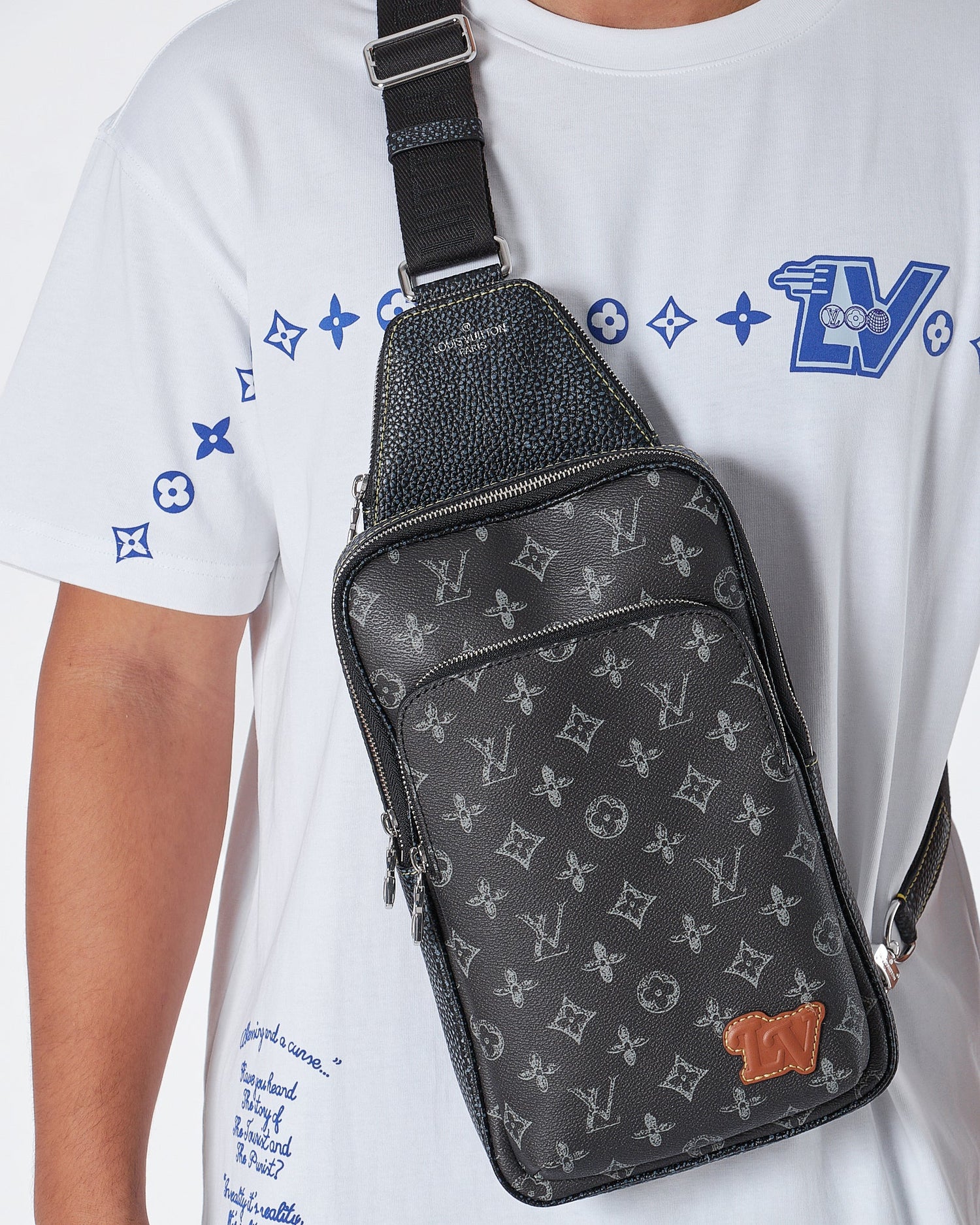 New Monogram Louis Vuitton Bags - 185 For Sale on 1stDibs