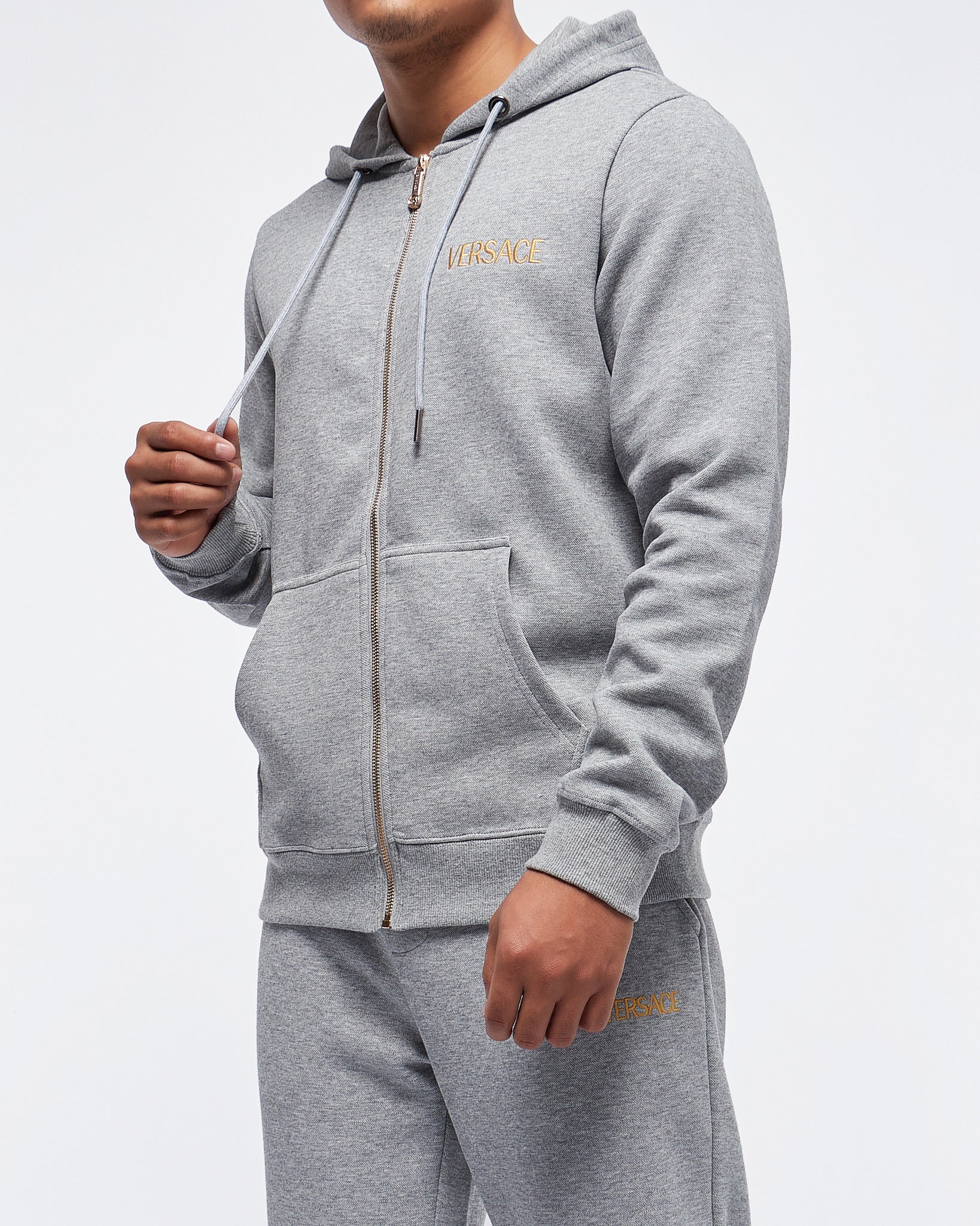 MOI OUTFIT-Medusa Logo Embroidered Back Men Hoodie 38.90