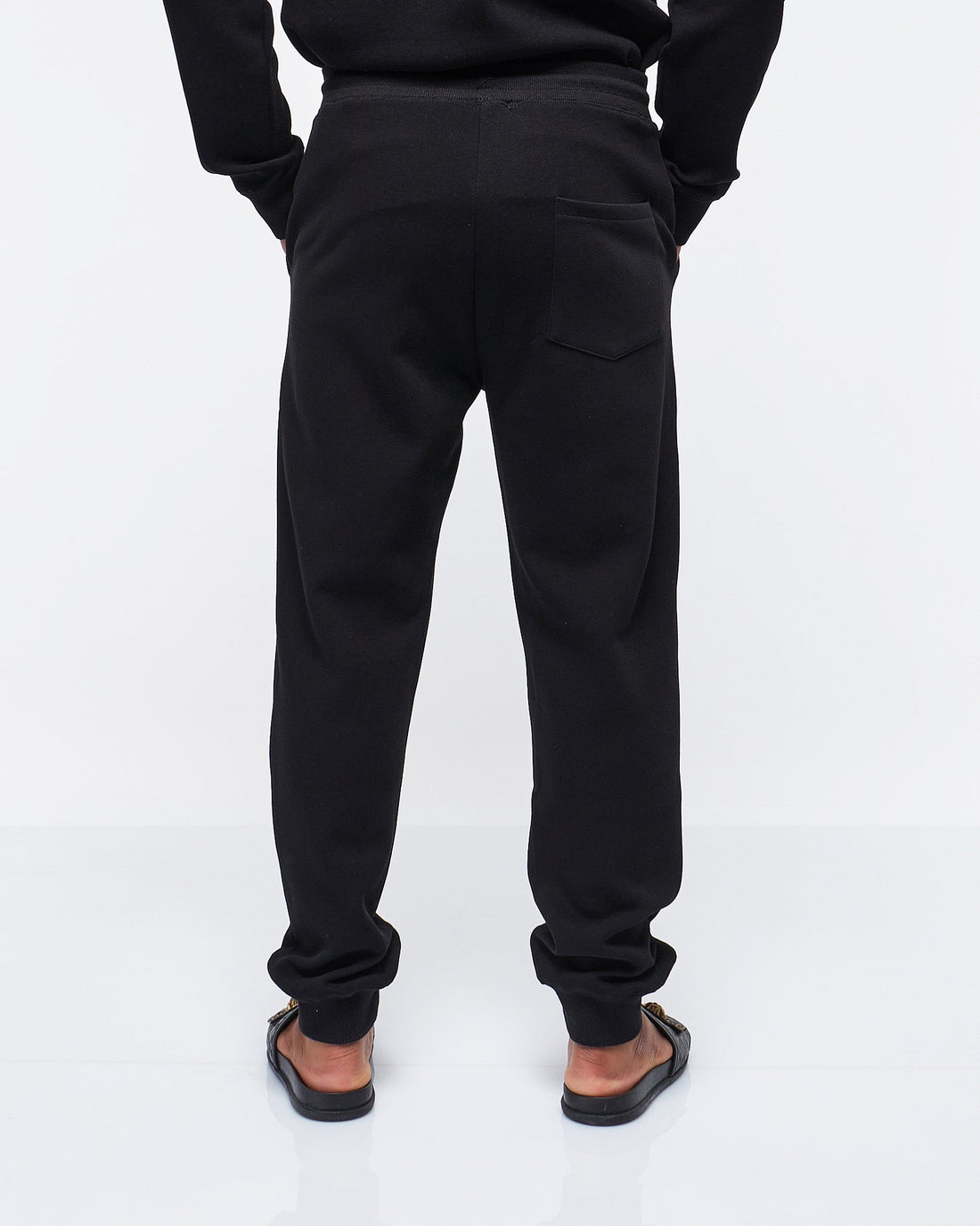 MOI OUTFIT-Medusa Logo Embroidered Men Jogger 30.90