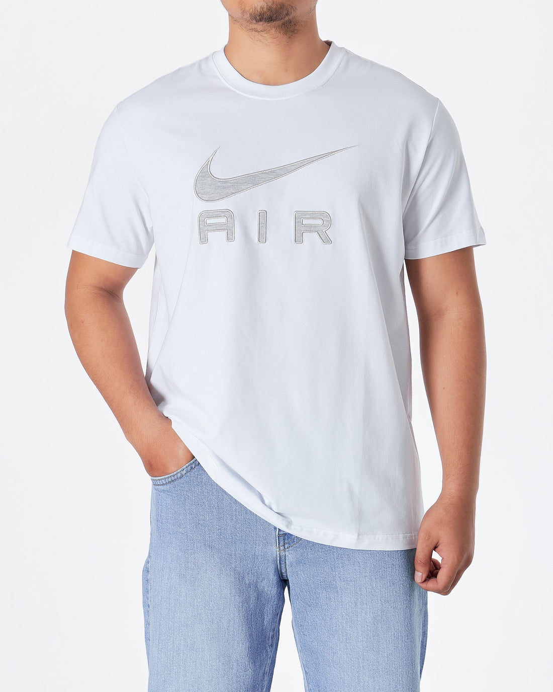 MOI OUTFIT-NIK Air Embroidered Men White T-Shirt 16.90
