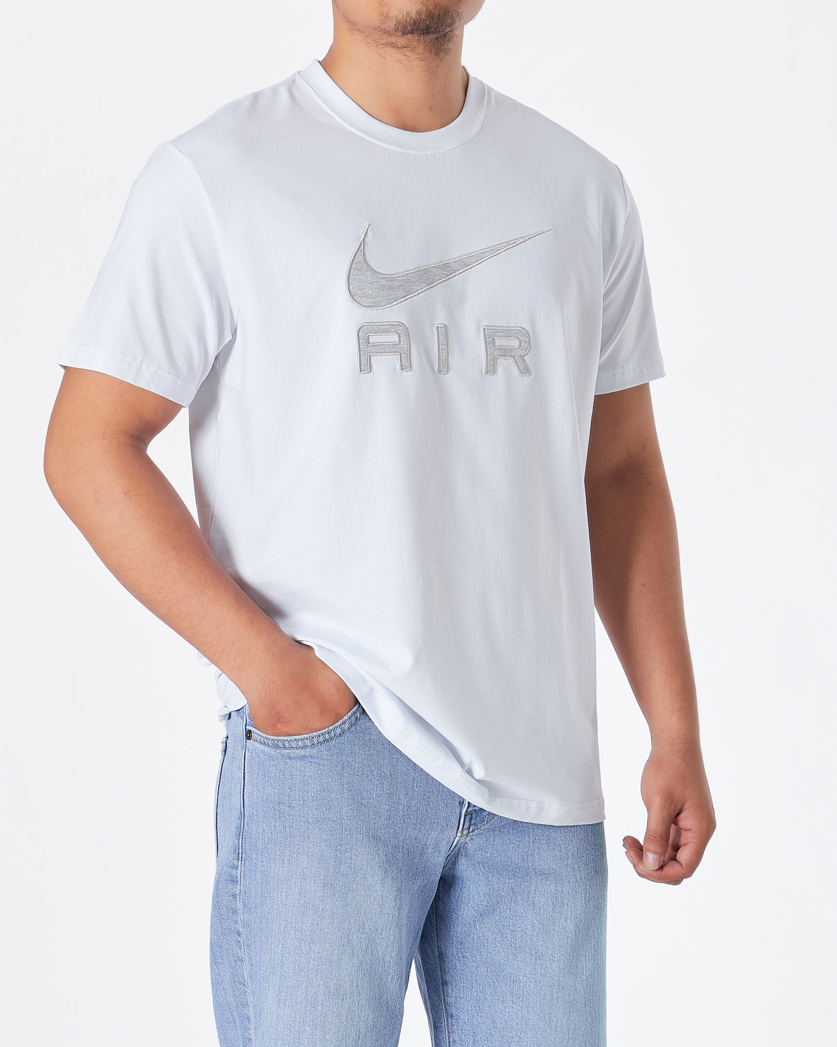 MOI OUTFIT-NIK Air Embroidered Men White T-Shirt 16.90