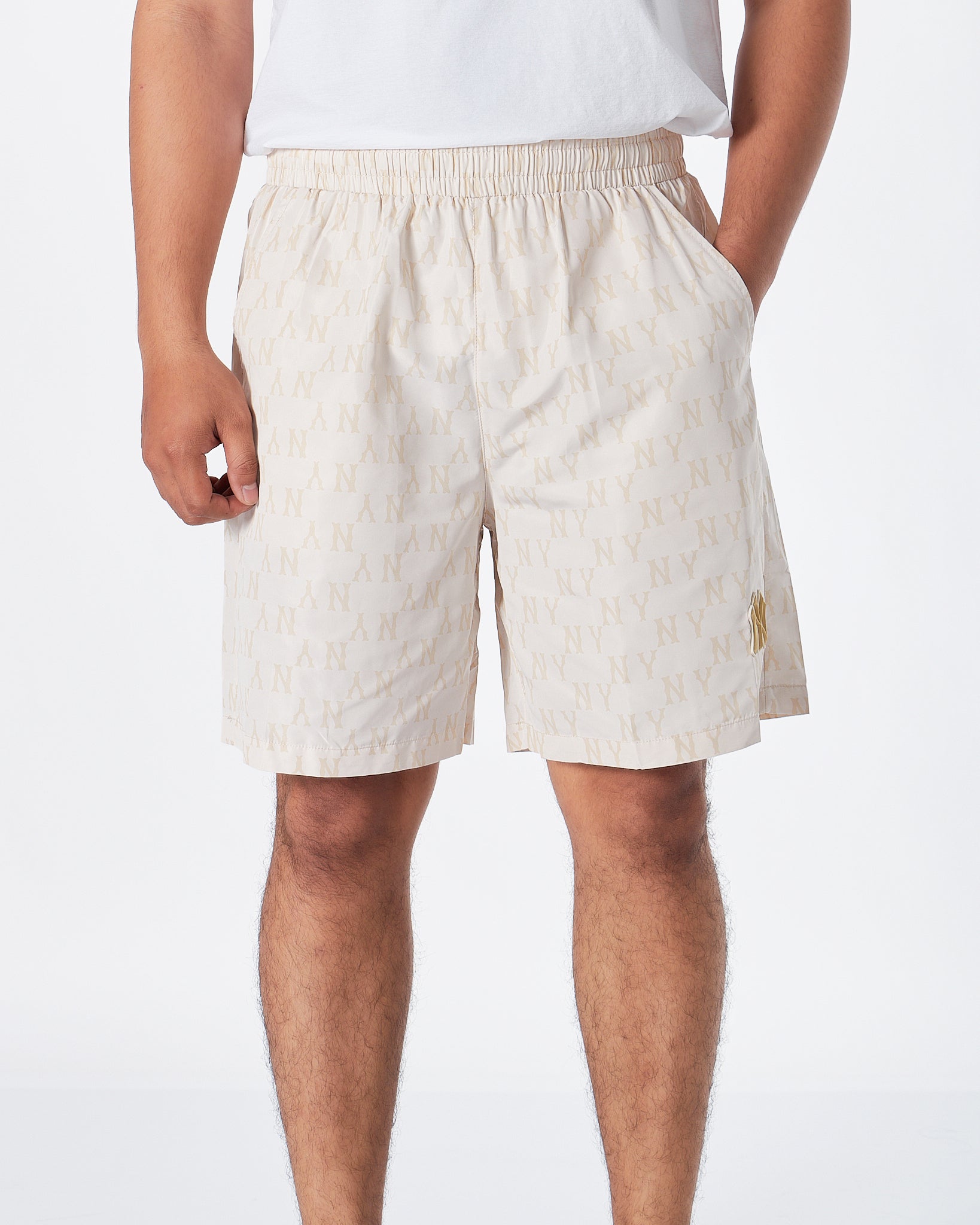 MOI OUTFIT-NY Monogram Men Cream Shorts 23.90