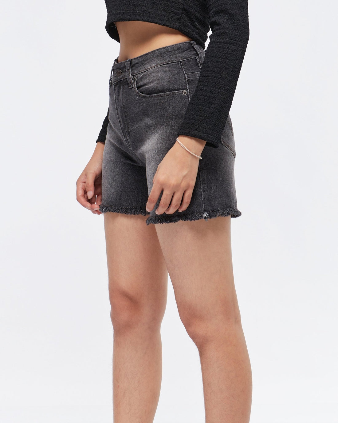 MOI OUTFIT-Raw Hem Lady Short Jeans 14.90