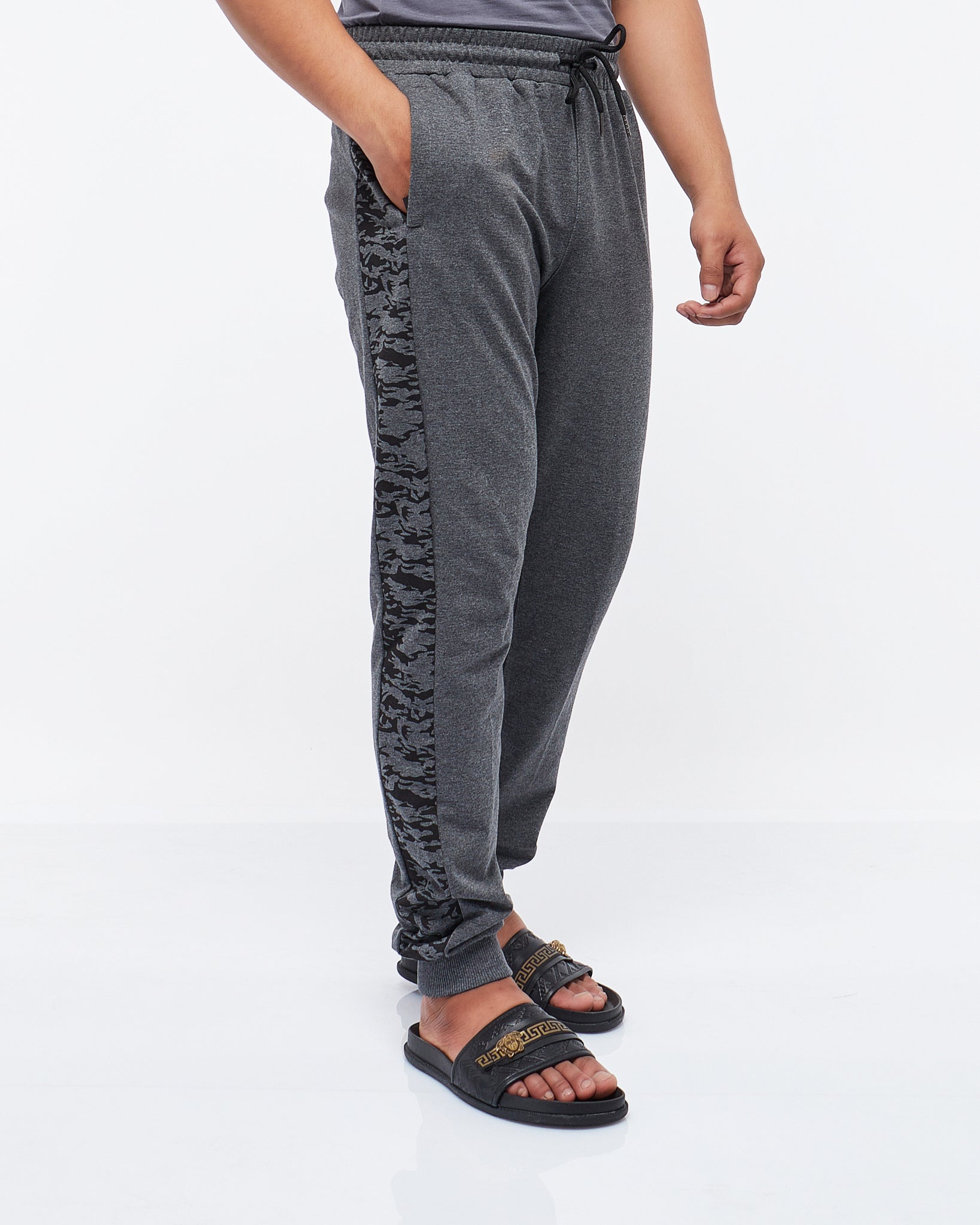MOI OUTFIT-Side Leopard Stripe Printed Men Jogger 19.90