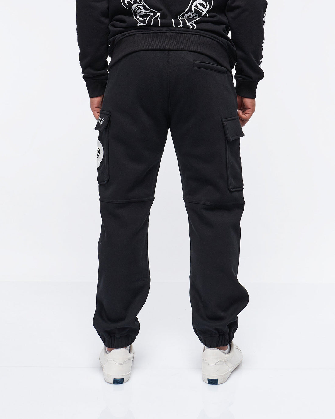 MOI OUTFIT-Side Pocket Logo Embroidered Men Jogger 42.90