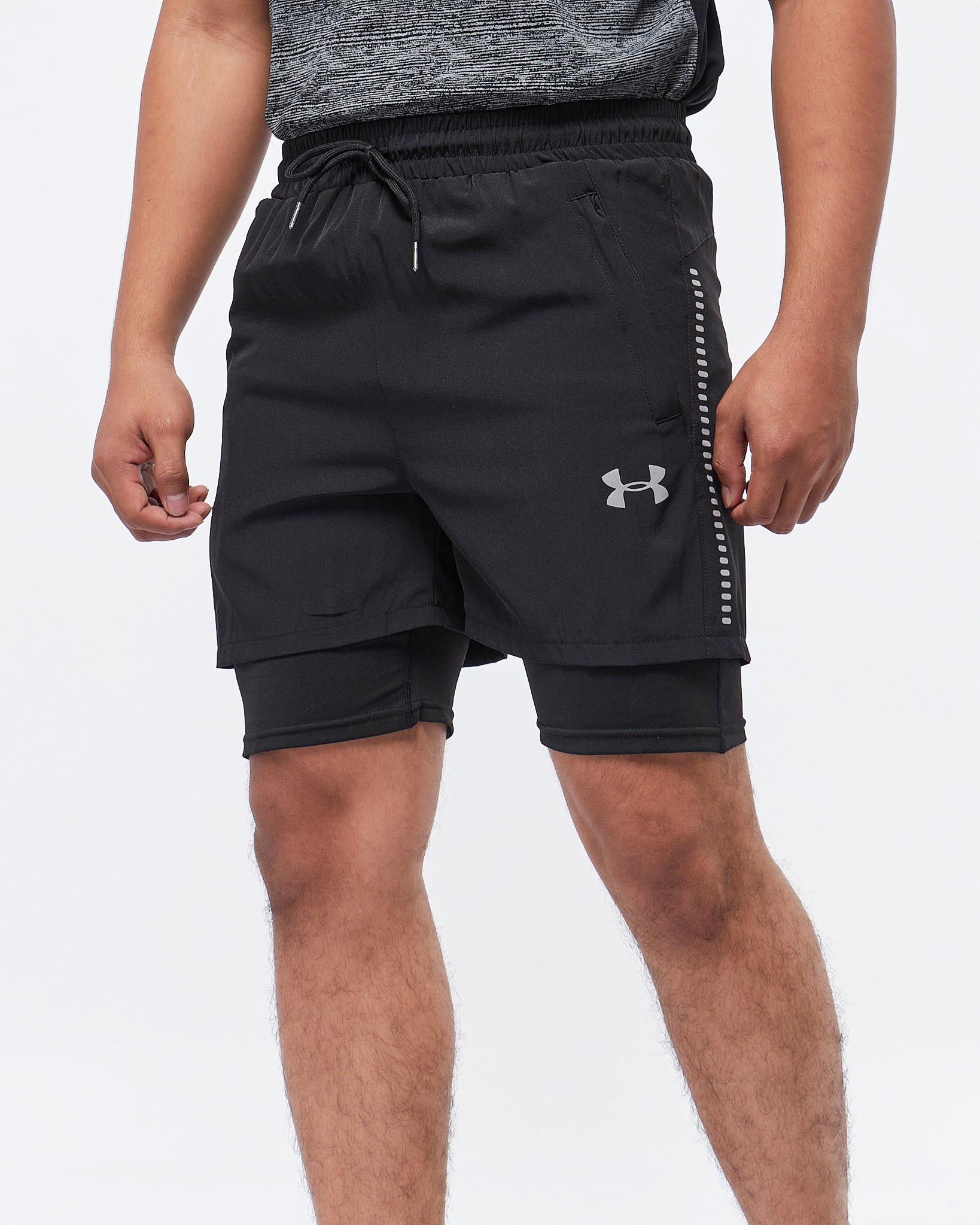 MOI OUTFIT-Side Stripes Printed 2 in 1 Men Sport Shorts 13.90