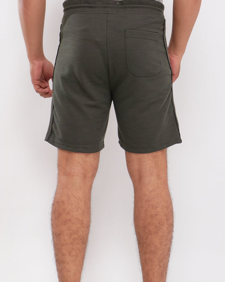 MOI OUTFIT-Side Stripes Relax Fit Men Short 17.50