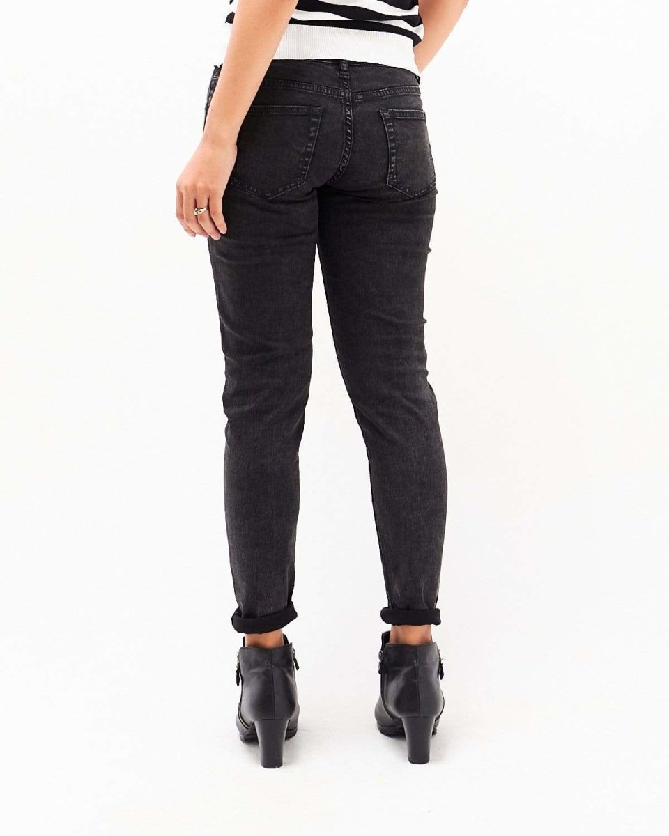 MOI OUTFIT-Slim Fit Lady Whisker Jean 17.90