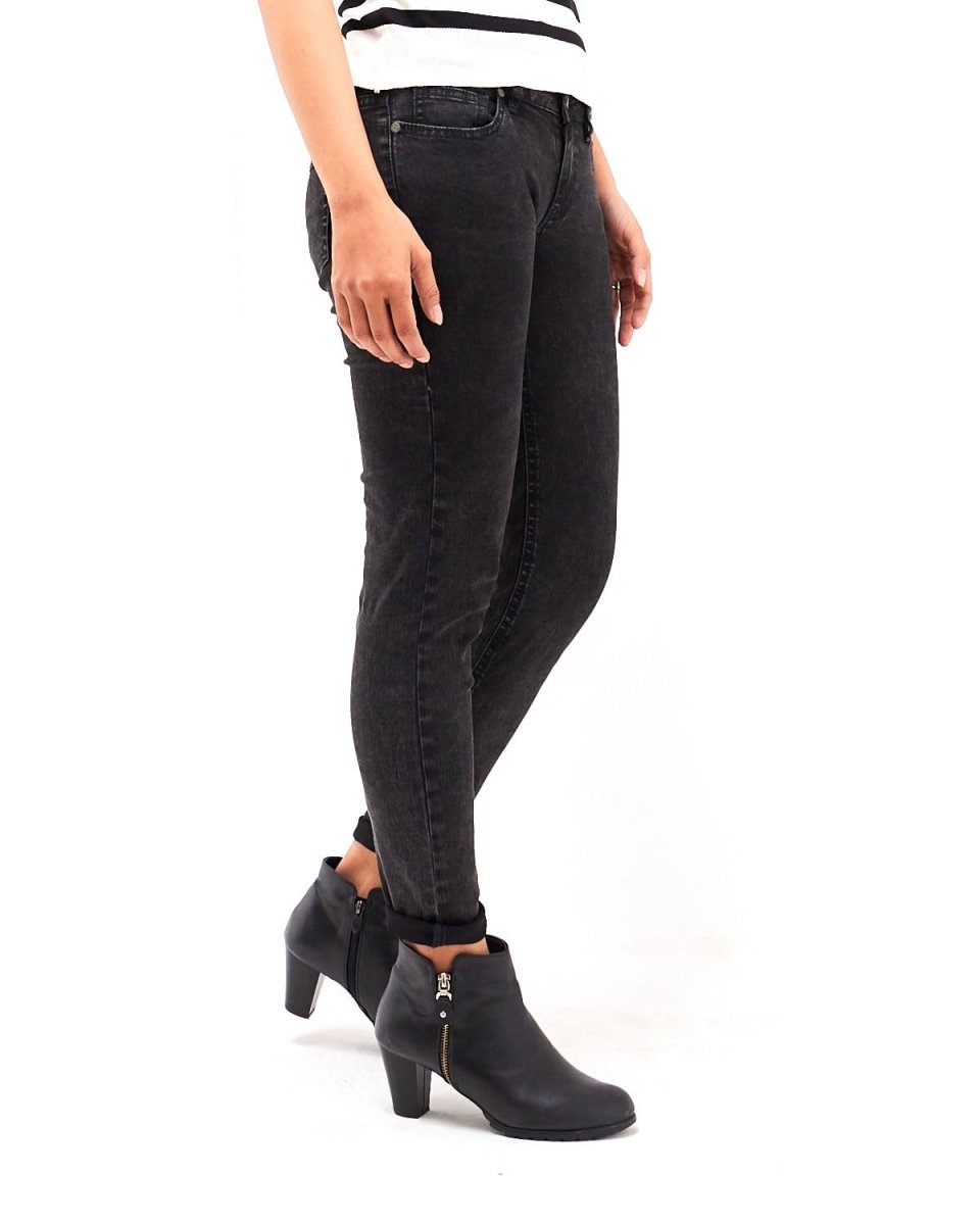 MOI OUTFIT-Slim Fit Lady Whisker Jean 17.90