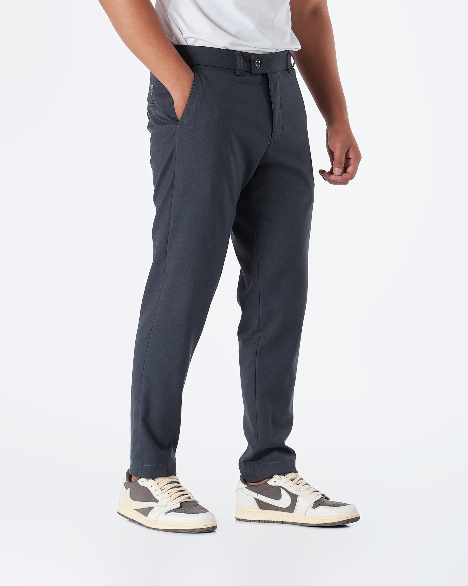 MOI OUTFIT-Slim Fit Logo Embroidered Men Pants 25.90