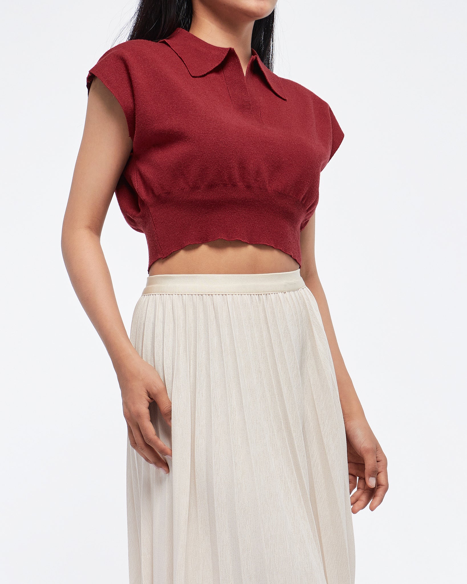 MOI OUTFIT-Soft Knit Polo Lady Crop Top 14.90