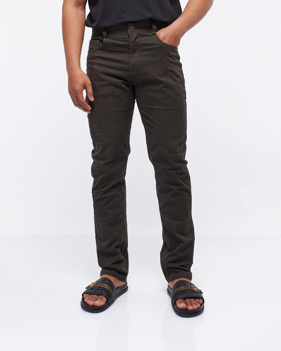 MOI OUTFIT-Solid Color Stretchy Men Jeans 23.90