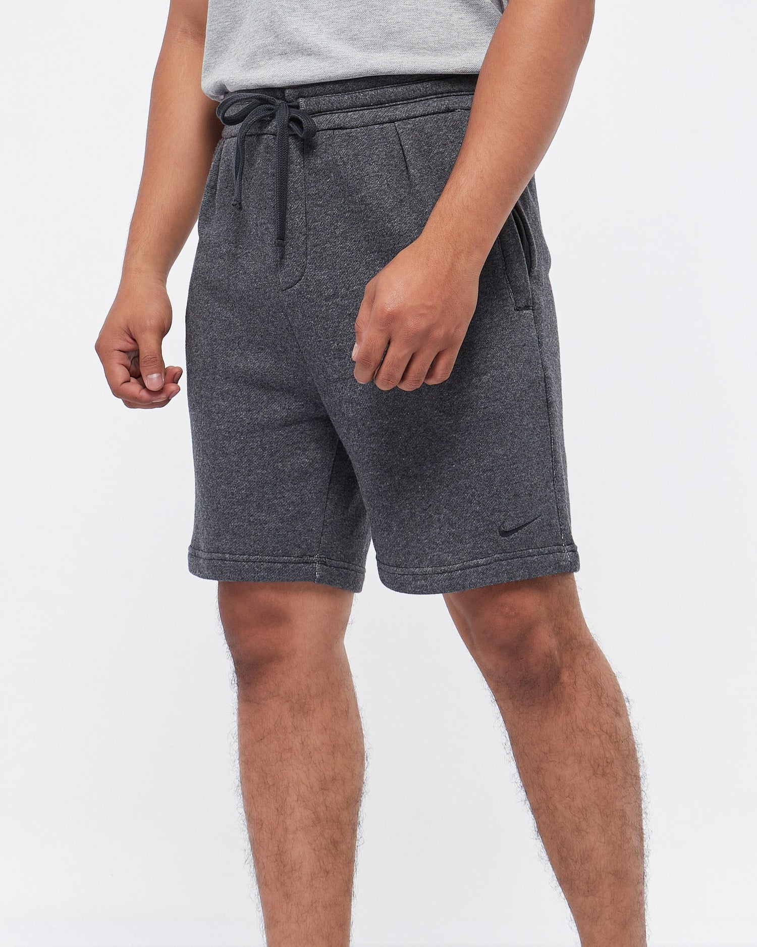 MOI OUTFIT-Swooh Logo Embroidered Men Short 14.50