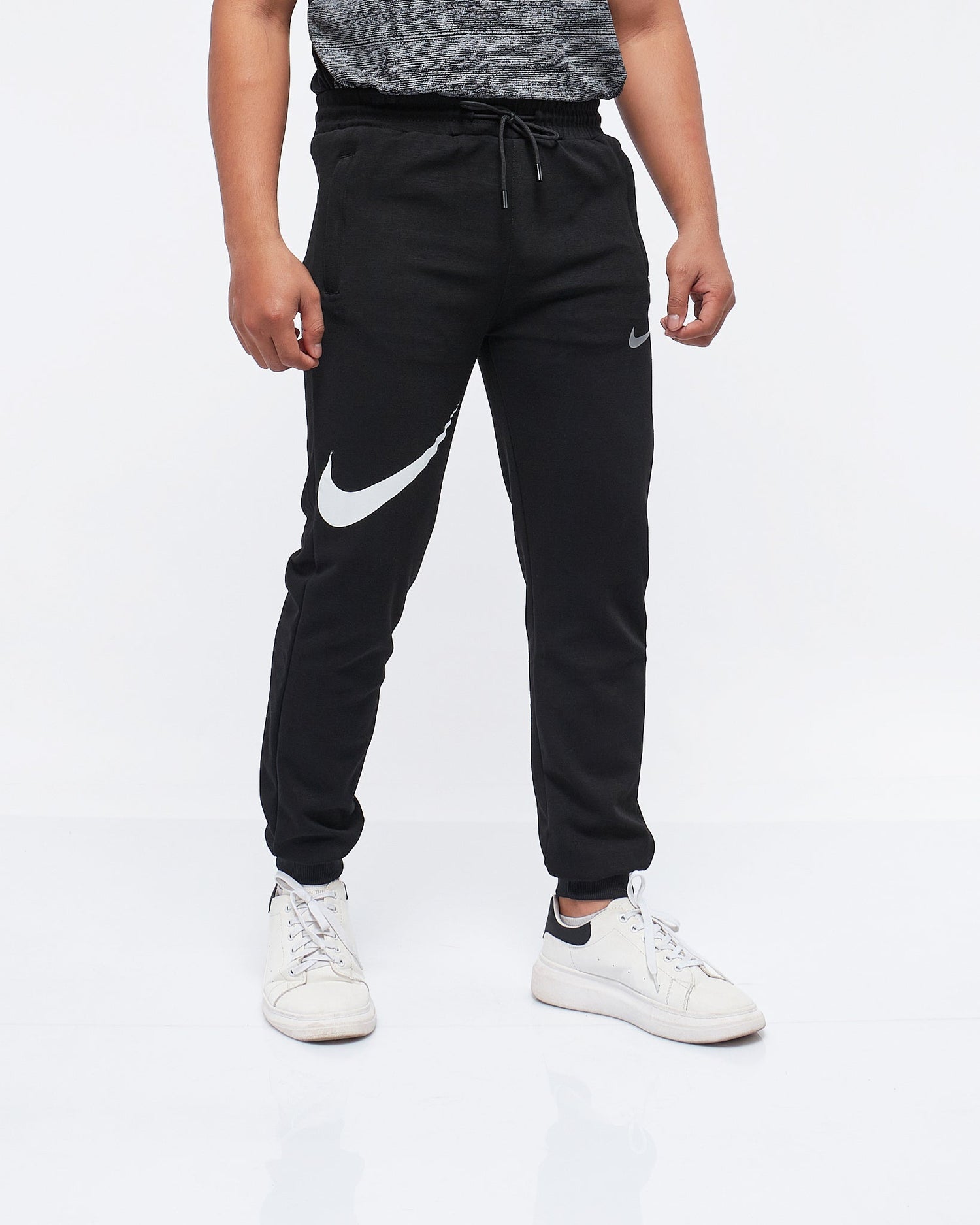 MOI OUTFIT-Swooh Vertical Printed Men Joggers 15.90