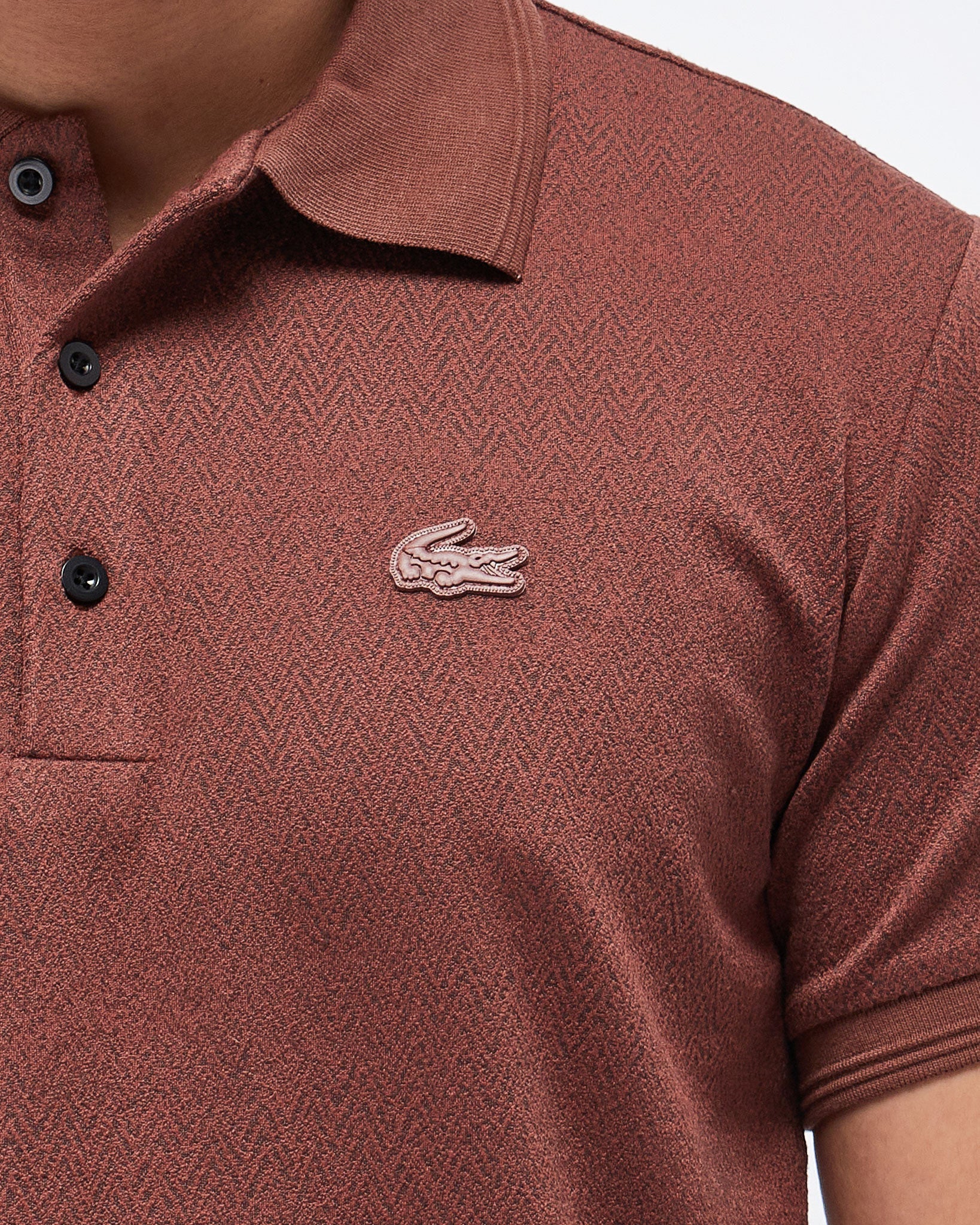 MOI OUTFIT-Texture Pattern Logo Embroidered Men Polo Shirt 18.90