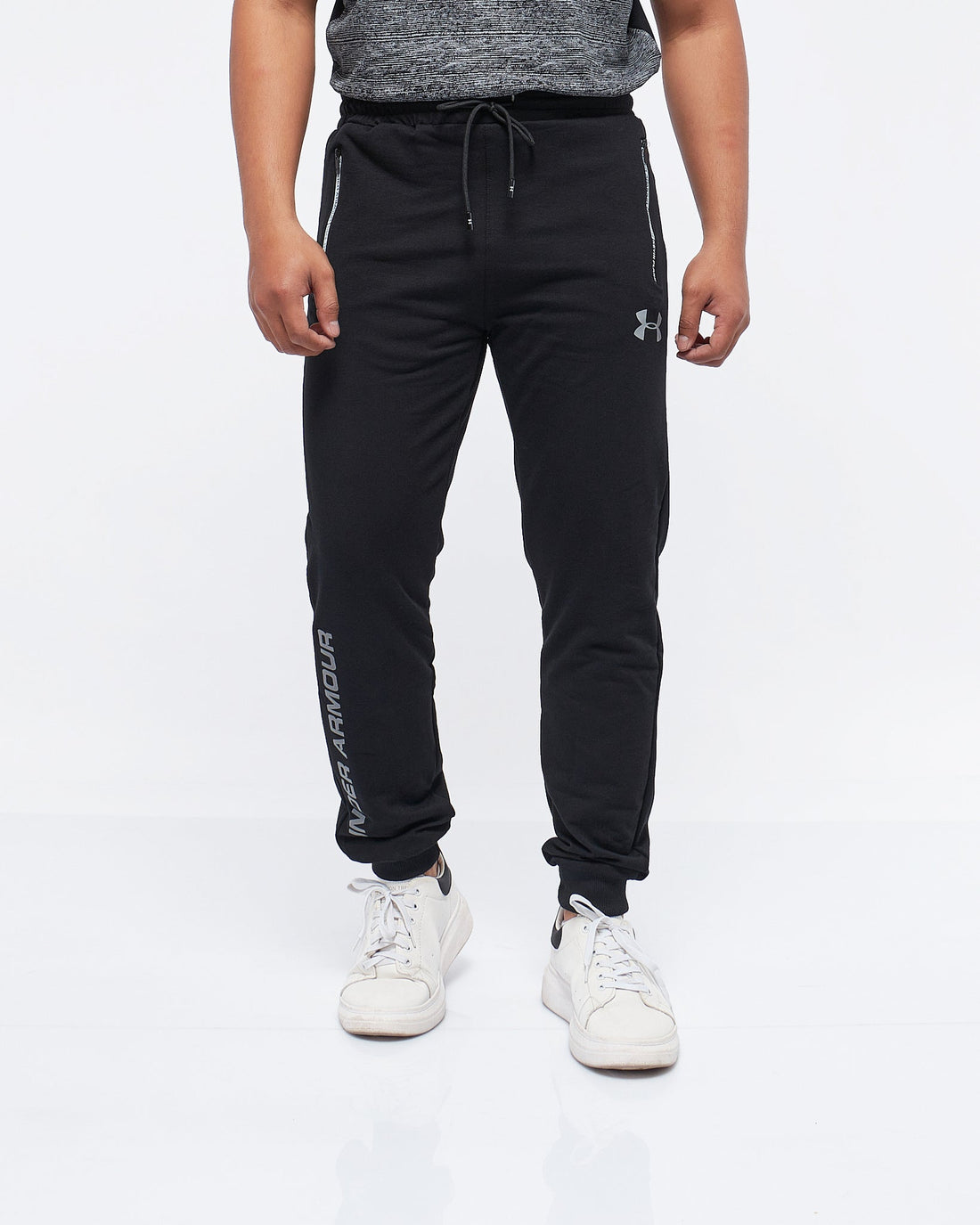 MOI OUTFIT-UA Logo Vertical Printed Men Joggers 16.90